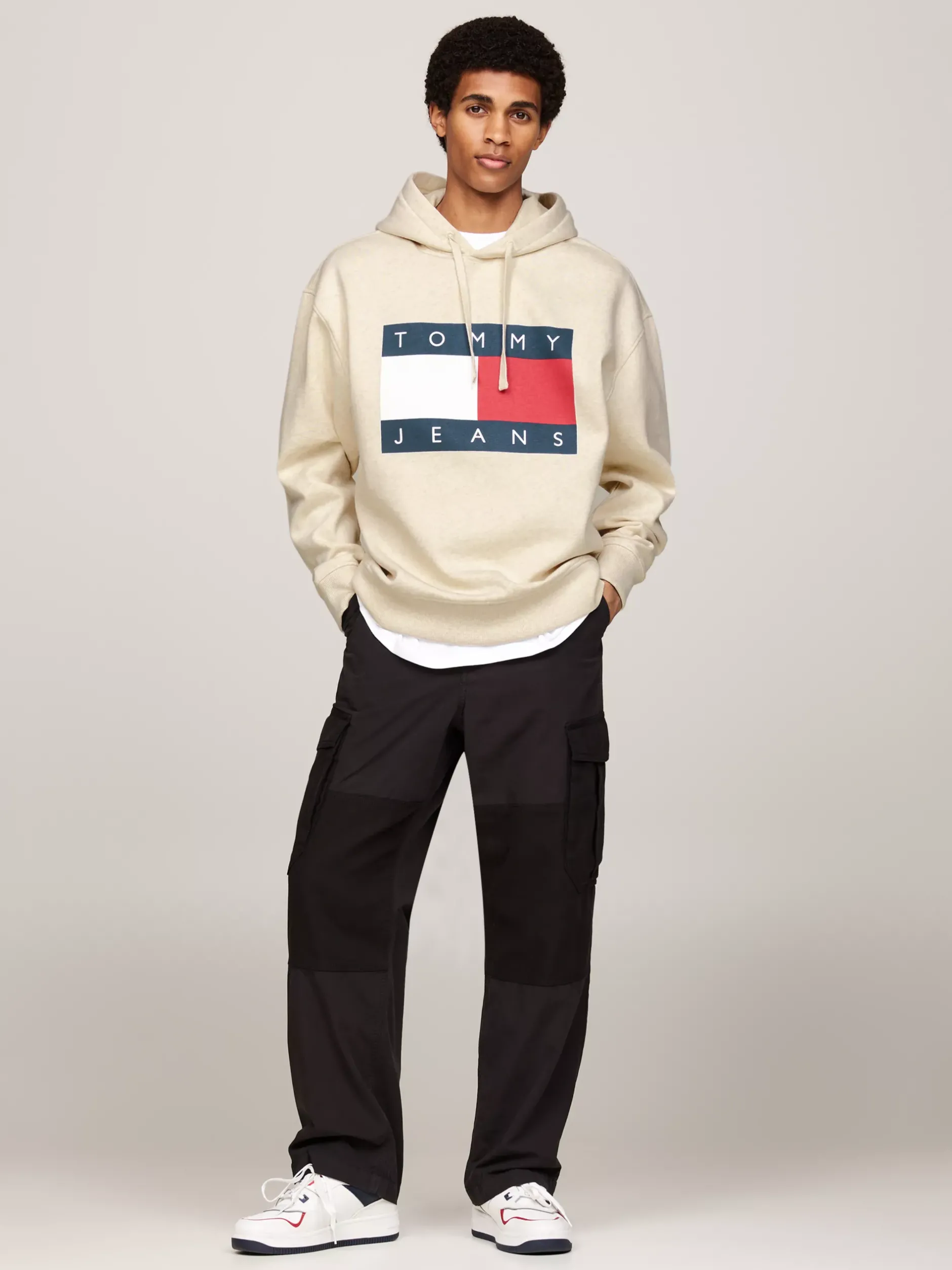 Bluzy Dresowe & Z Kapturem*Tommy Hilfiger Bluza O Luźnym Kroju Z Naszywką ANCIENT WHITE MELANGE