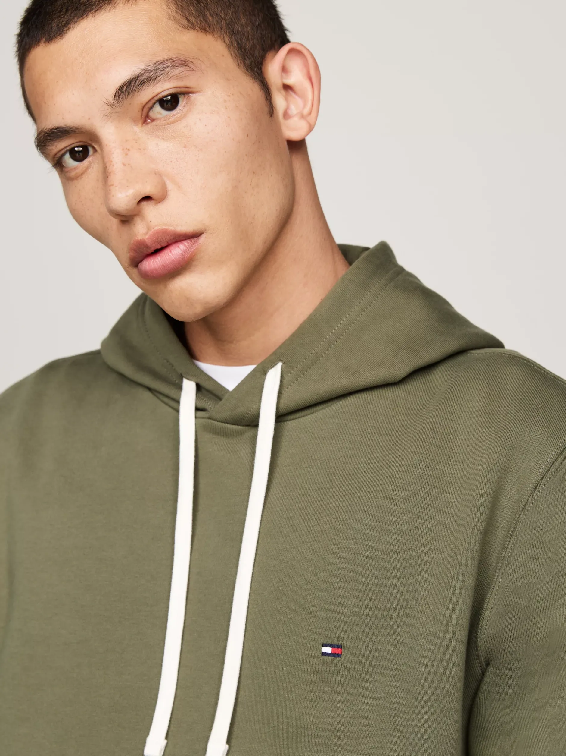 Bluzy Dresowe & Z Kapturem*Tommy Hilfiger Bluza Z Dzianiny Pętelkowej Z Wyhaftowaną Flagą BATTLE GREEN