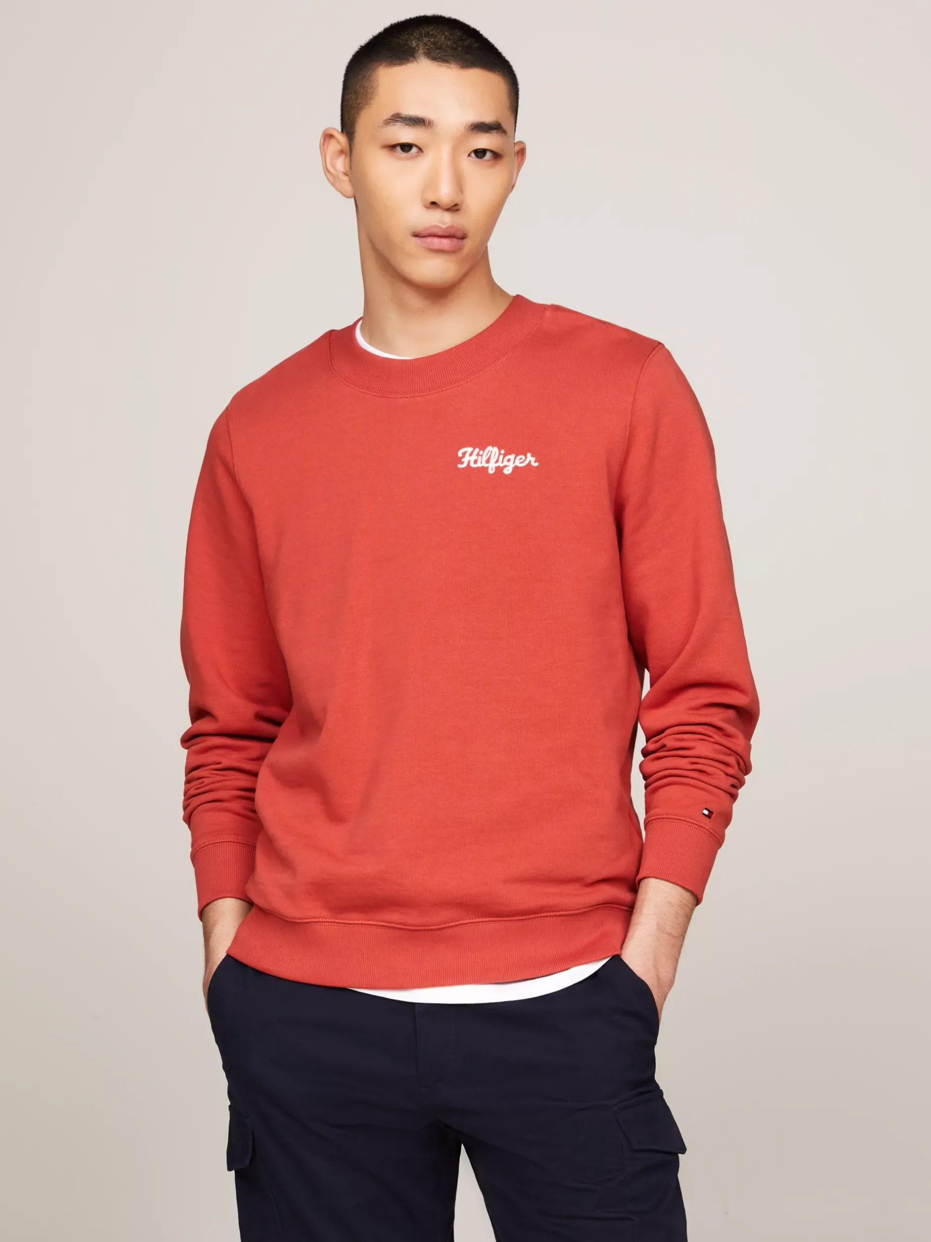 Bluzy Dresowe & Z Kapturem*Tommy Hilfiger Bluza Z Okrągłym Dekoltem I Logo Na Piersi TERRA RED