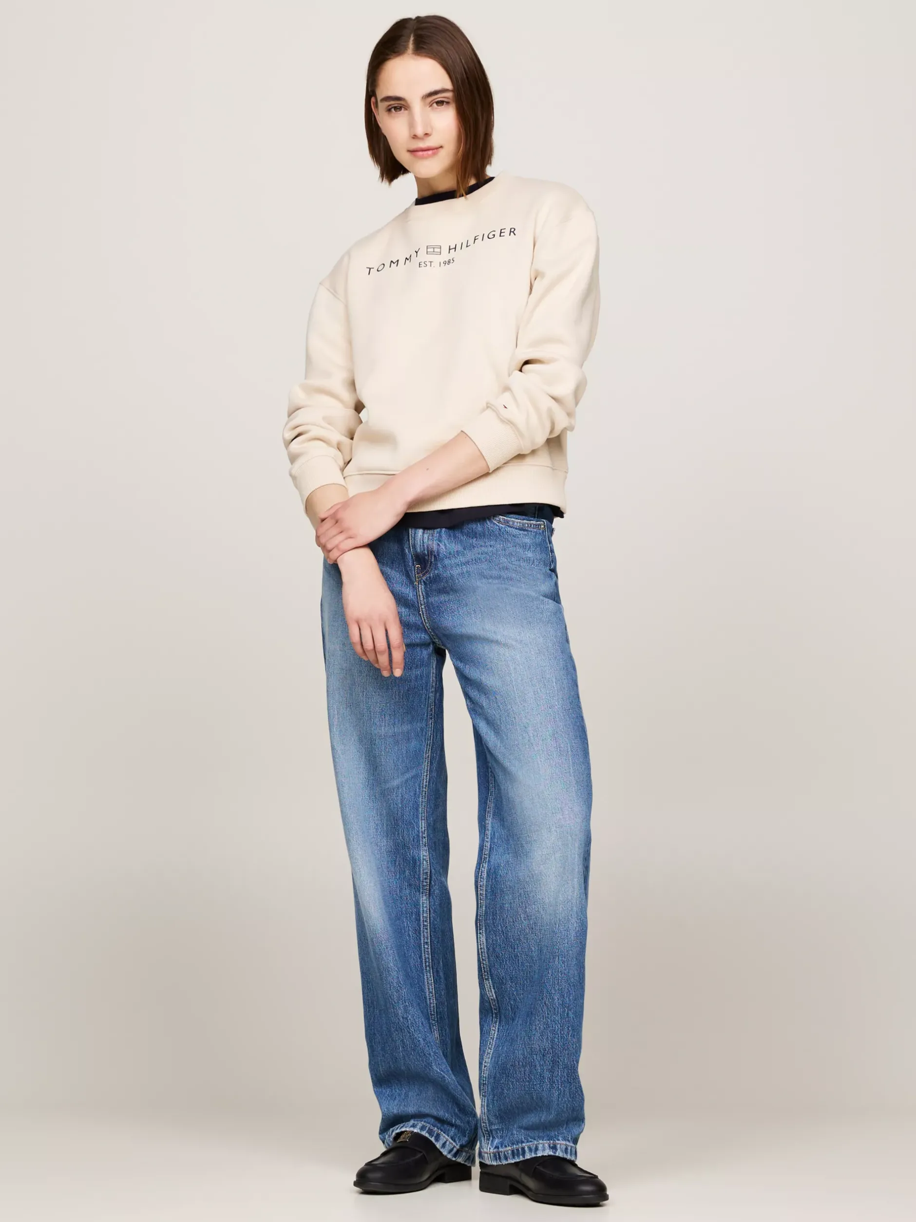 Bluzy Dresowe & Z Kapturem*Tommy Hilfiger Bluza Z Okrągłym Dekoltem I Logo CLASSIC BEIGE
