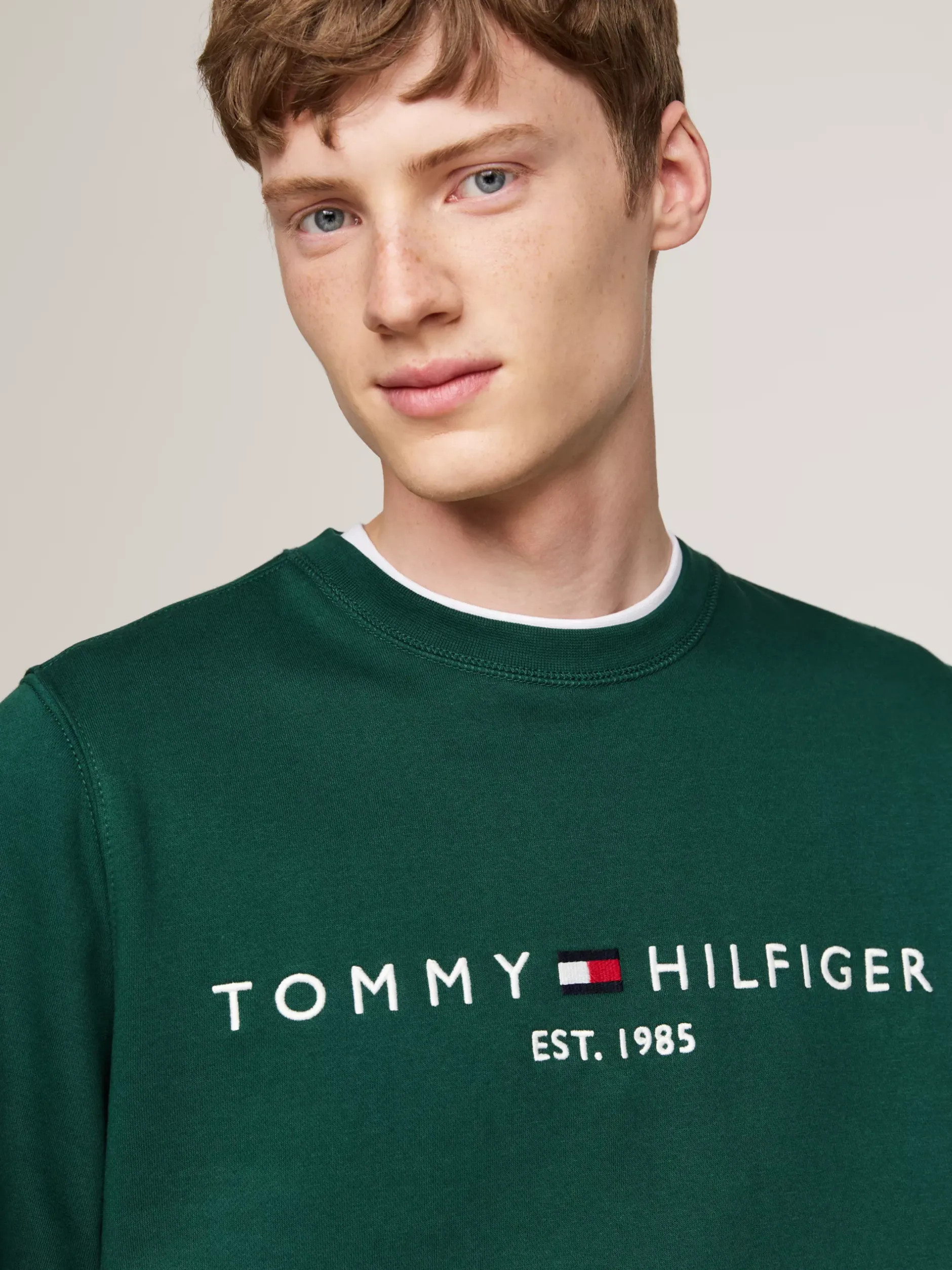 Bluzy Dresowe & Z Kapturem*Tommy Hilfiger Bluza Z Okrągłym Dekoltem Z Logo ORNAMENTAL GREEN