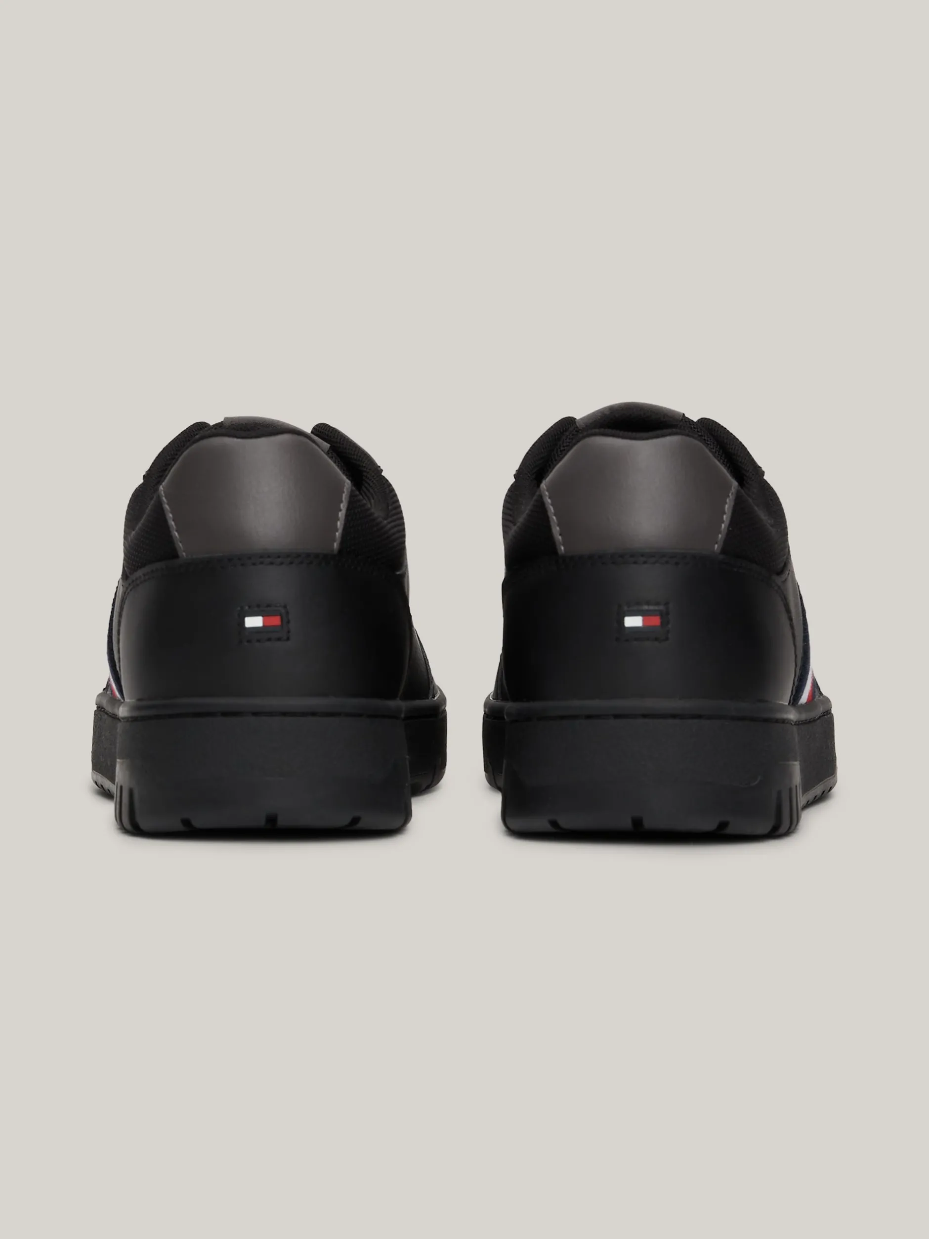 Sneakersy*Tommy Hilfiger Buty Do Koszykówki Z Sygnowaną Taśmą BLACK