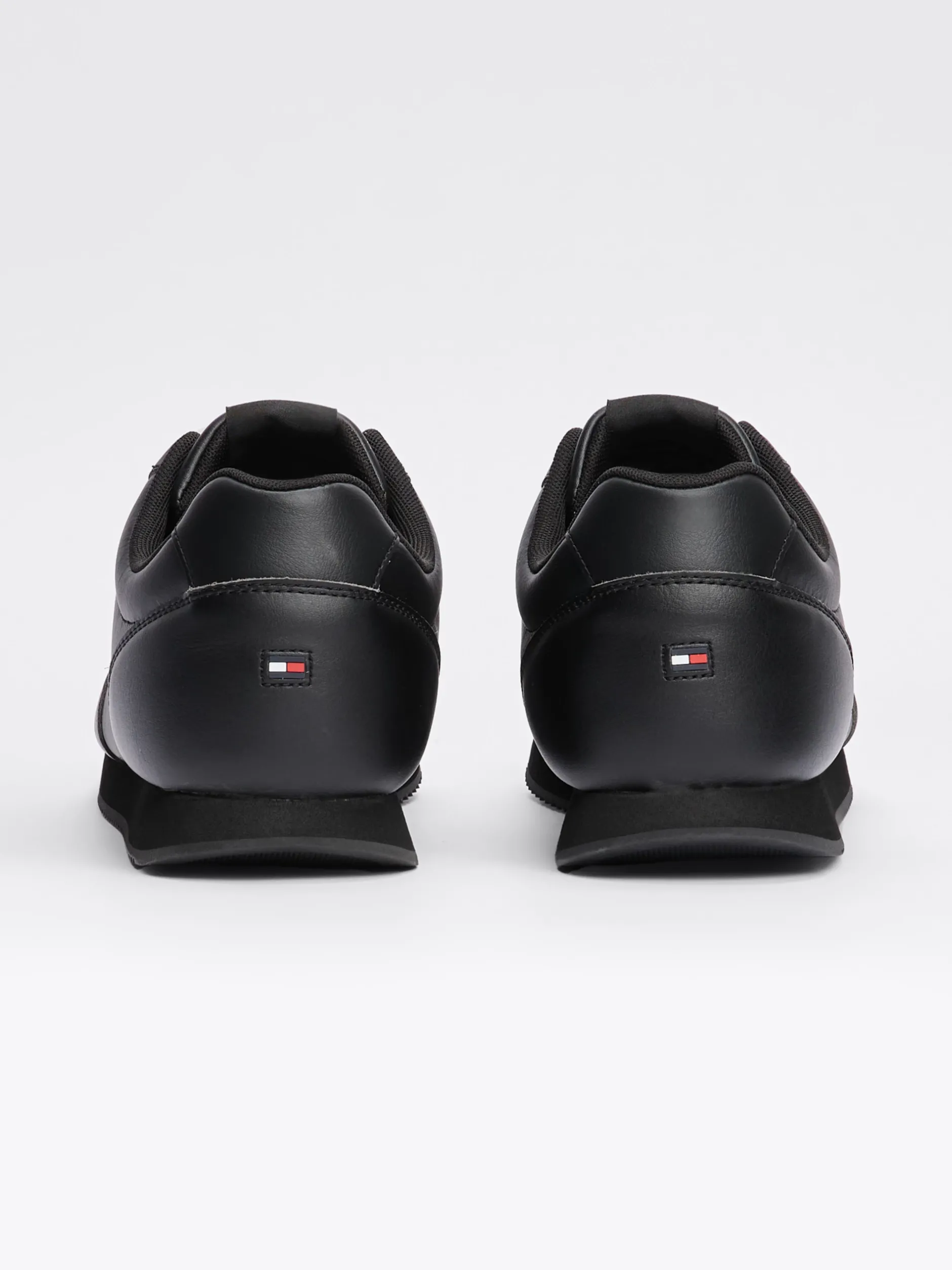 Sneakersy*Tommy Hilfiger Buty Sportowe Do Biegania Z Flagą Essential BLACK