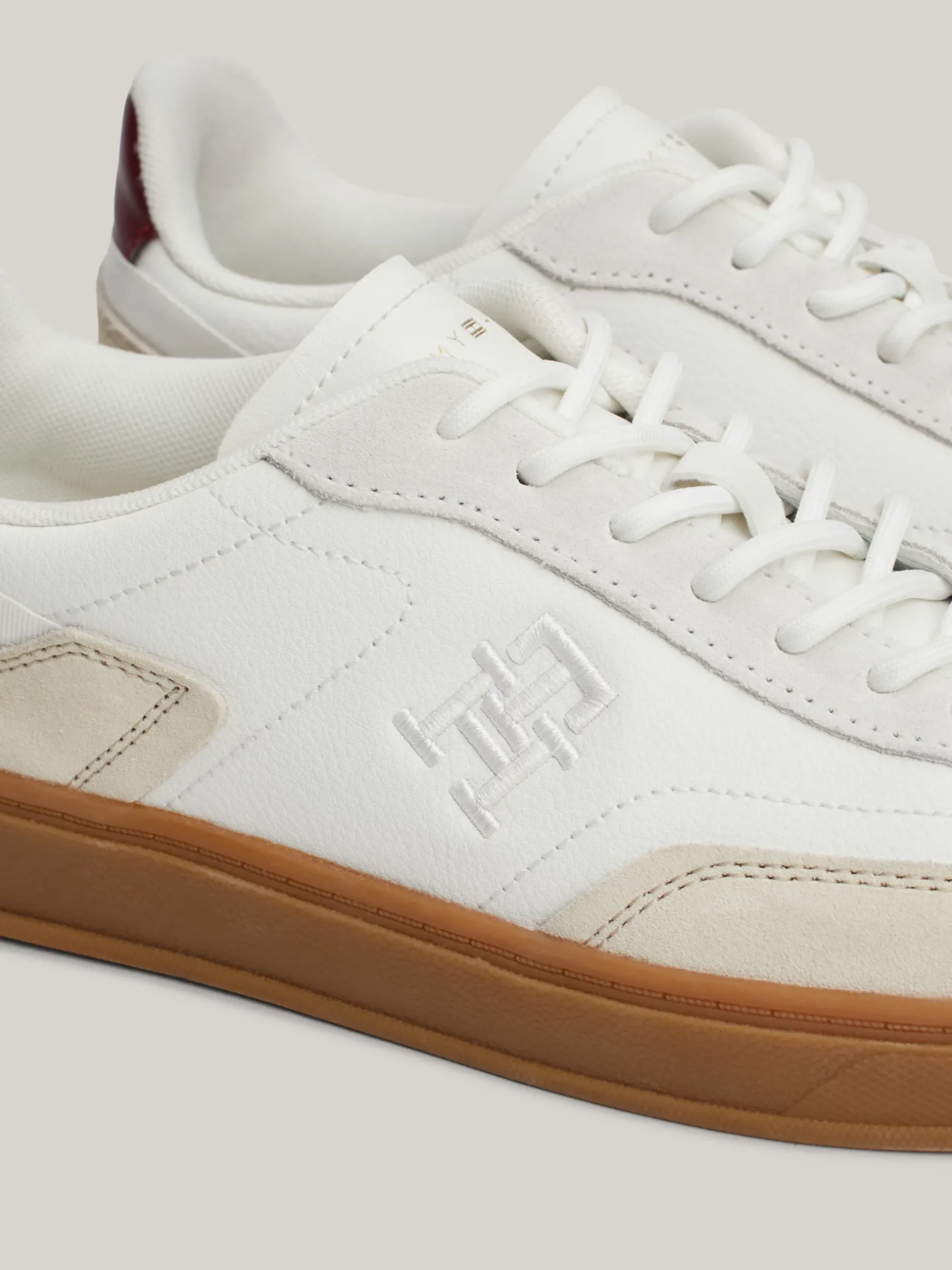 Sneakersy*Tommy Hilfiger Buty Sportowe Heritage Z Zamszu CLASSIC BEIGE