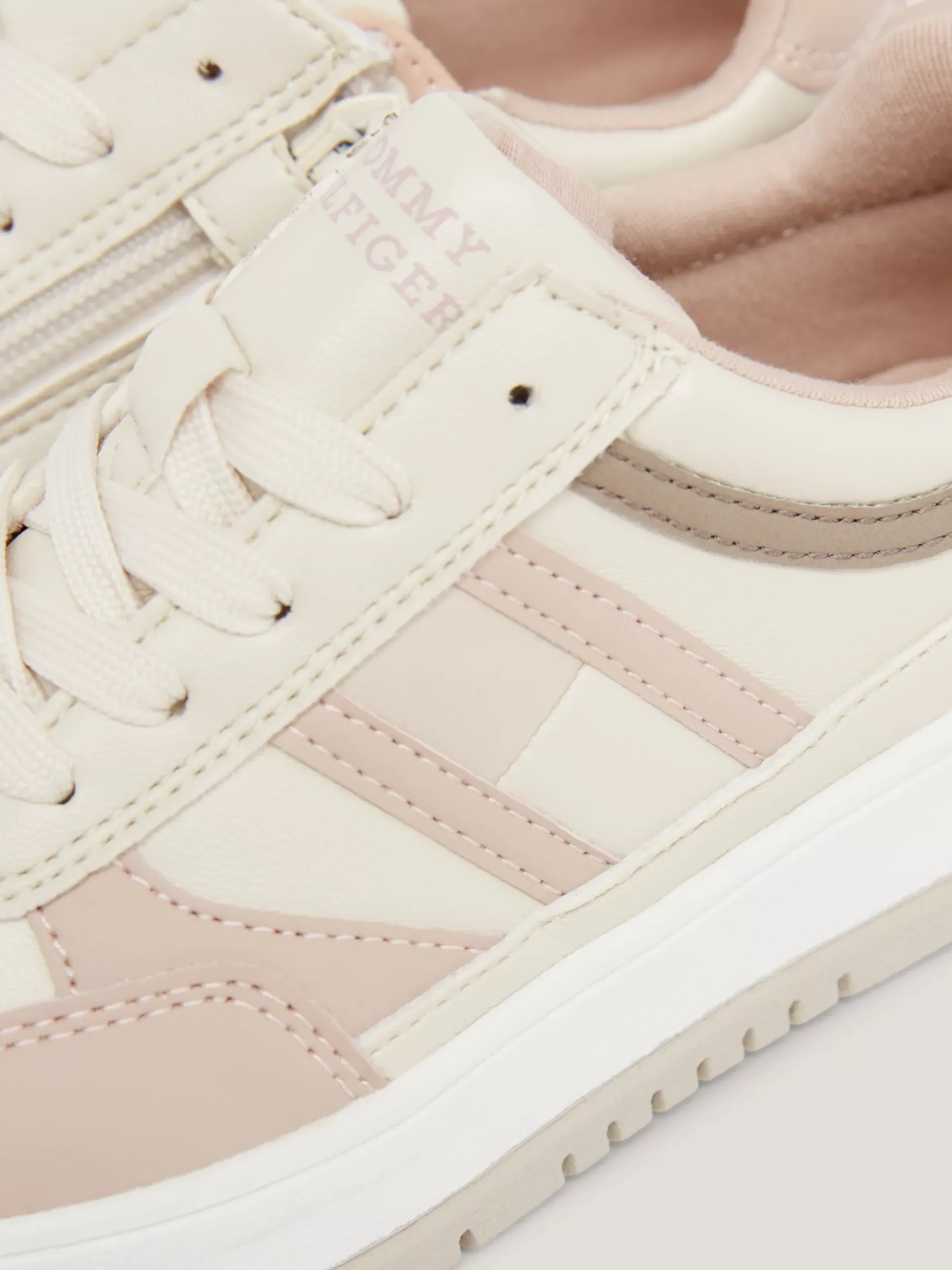 Obuwie I Akcesoria*Tommy Hilfiger Buty Sportowe Na Podeszwie Z Płytkim Protektorem PINK/BEIGE