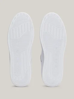 Sneakersy*Tommy Hilfiger Buty Sportowe Z Emaliowaną Flagą WHITE