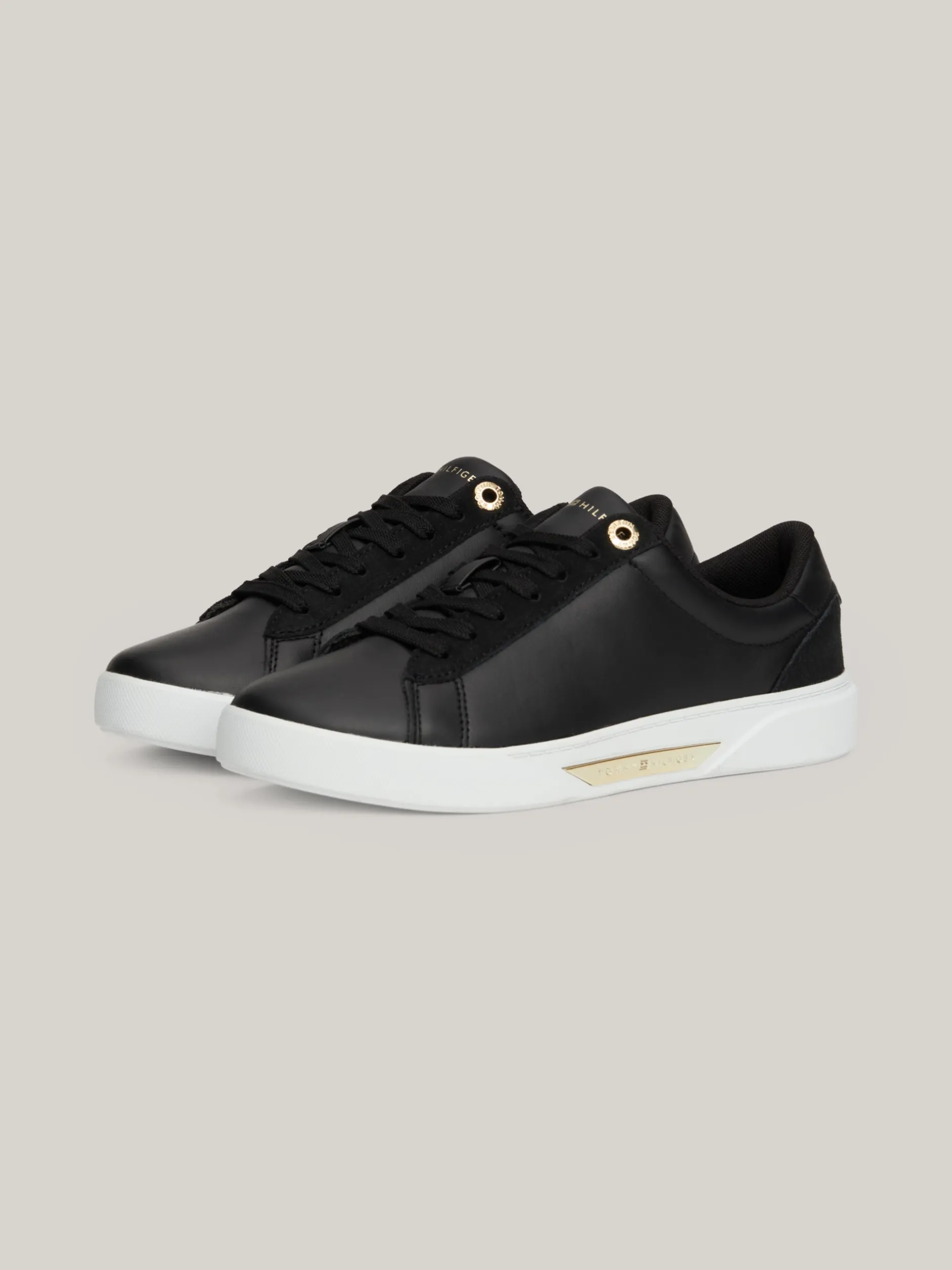 Sneakersy*Tommy Hilfiger Buty Sportowe Z Metalowymi Elementami BLACK