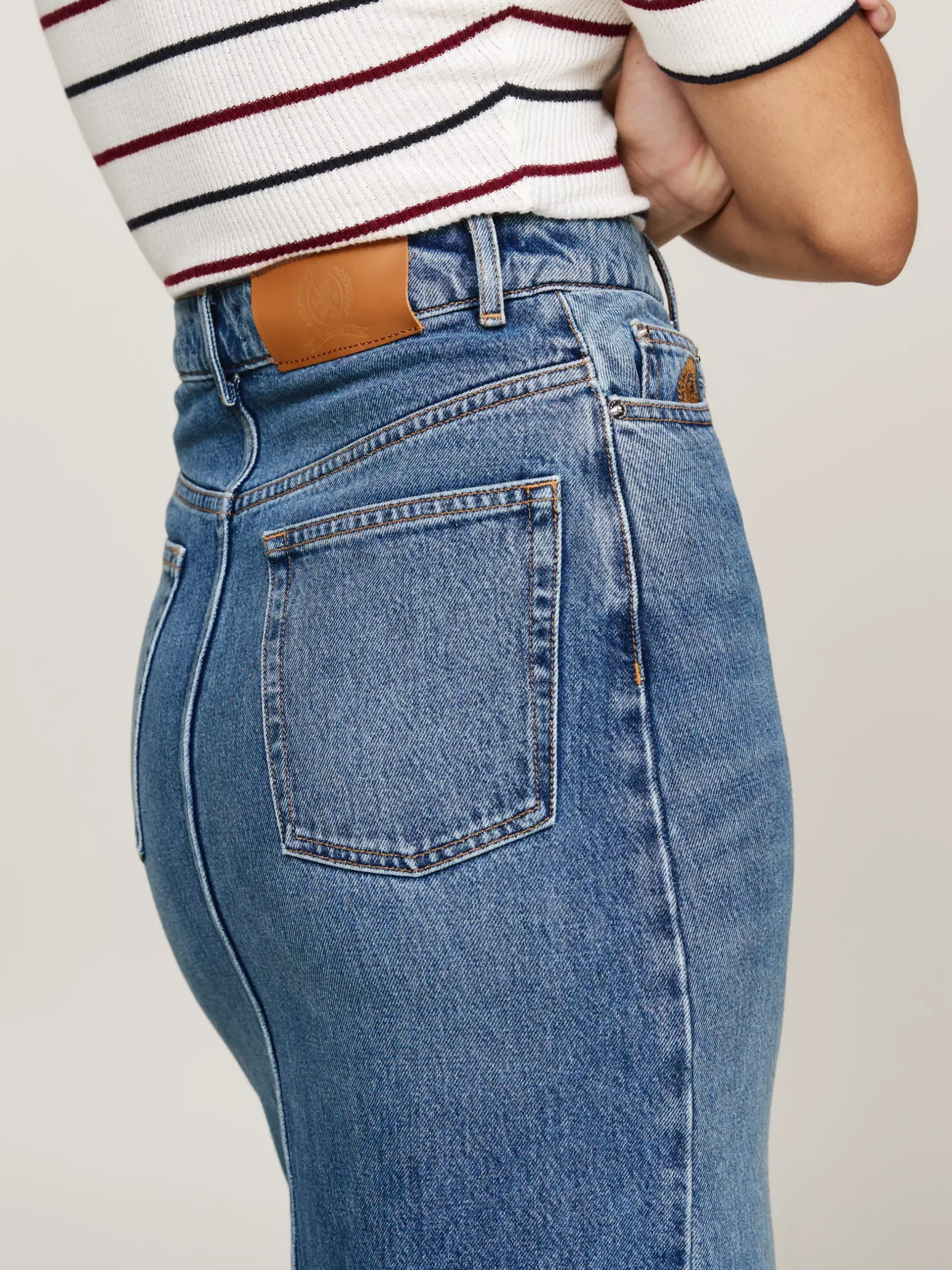 Spódnice*Tommy Hilfiger Denimowa Spódnica Midi Z Zakładkami WASHED BLUE