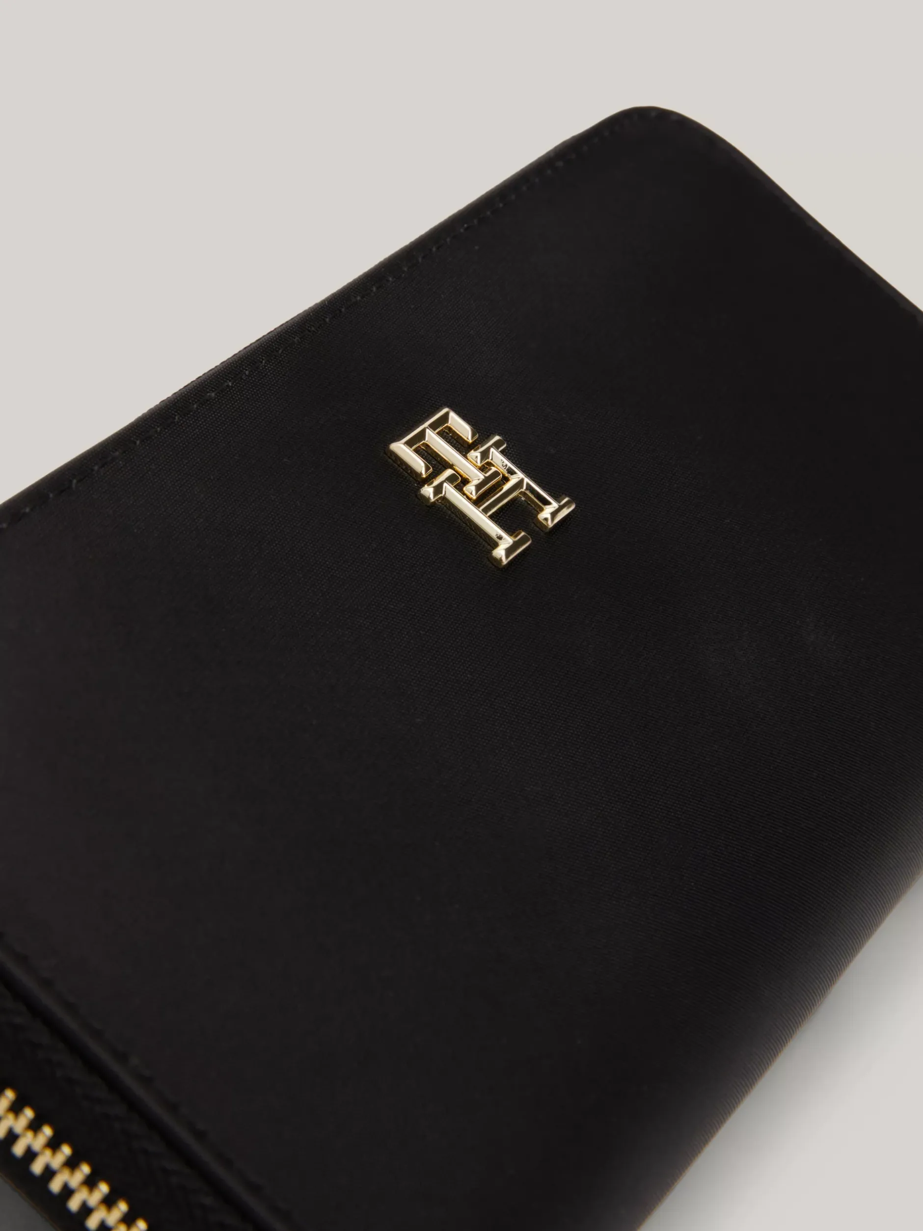 Portfele & Breloczki Do Kluczy*Tommy Hilfiger Duży Portfel Z Zapięciem Na Zamek BLACK