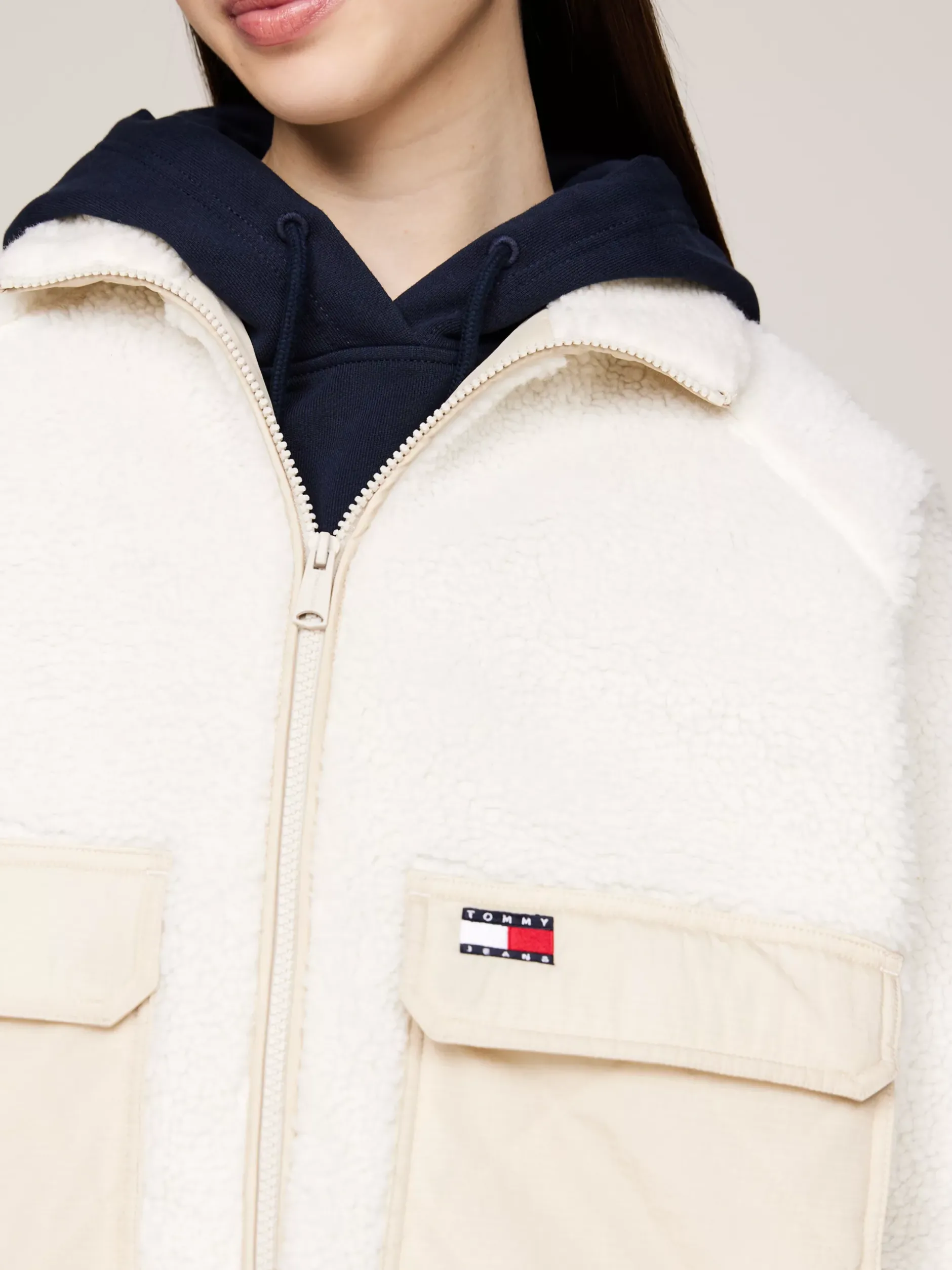 Kurtki & Płaszcze*Tommy Hilfiger Futerkowa Kurtka Bomber O Skróconym Kroju ANCIENT WHITE