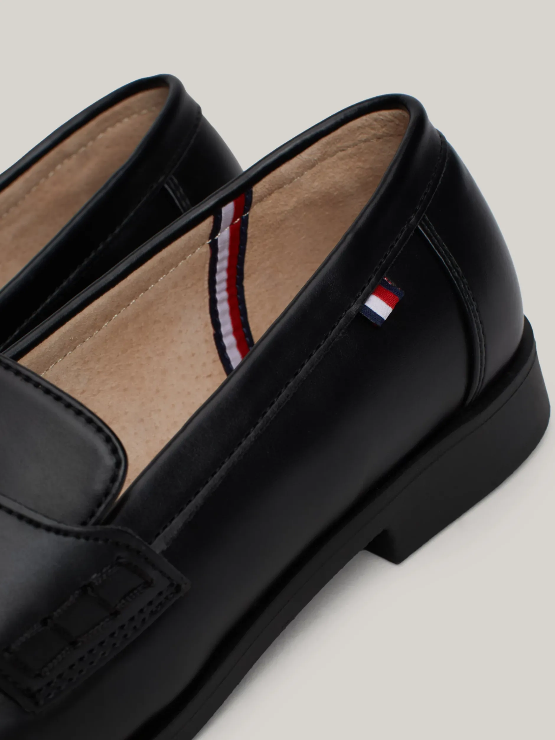 Obuwie I Akcesoria*Tommy Hilfiger Gładkie Mokasyny Z Logo BLACK
