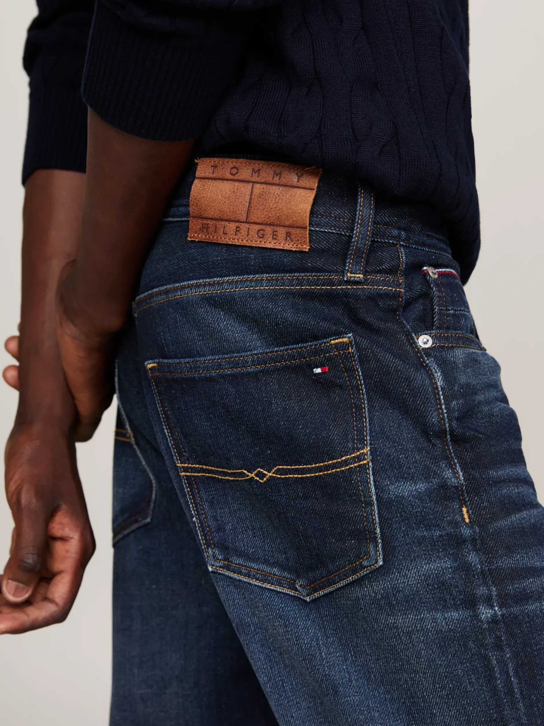 Jeansy*Tommy Hilfiger Jeansy O Regularnym Kroju TWO YEARS OWNED