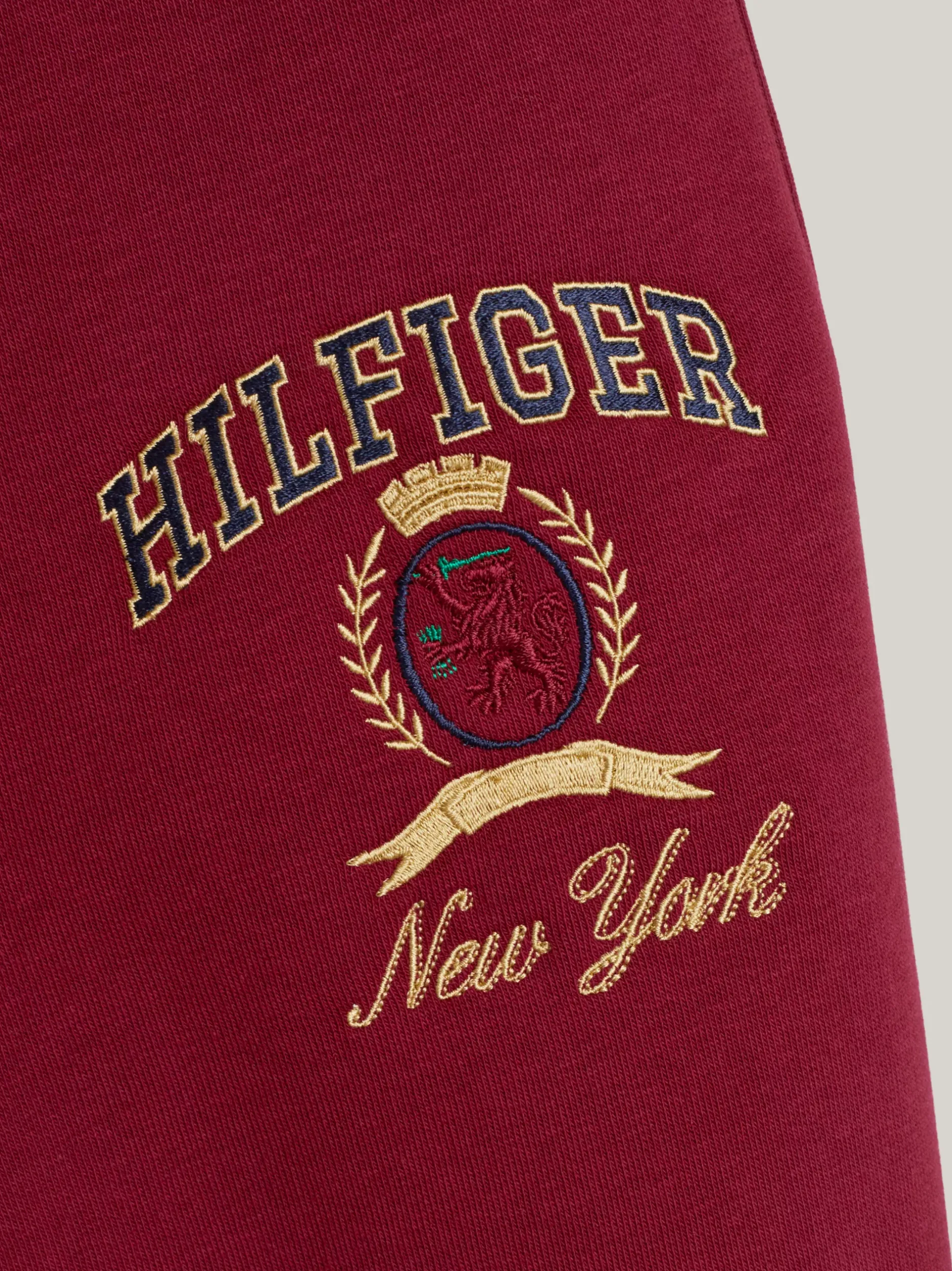 Spodnie*Tommy Hilfiger Joggery Z Haftowanym Emblematem ROUGE