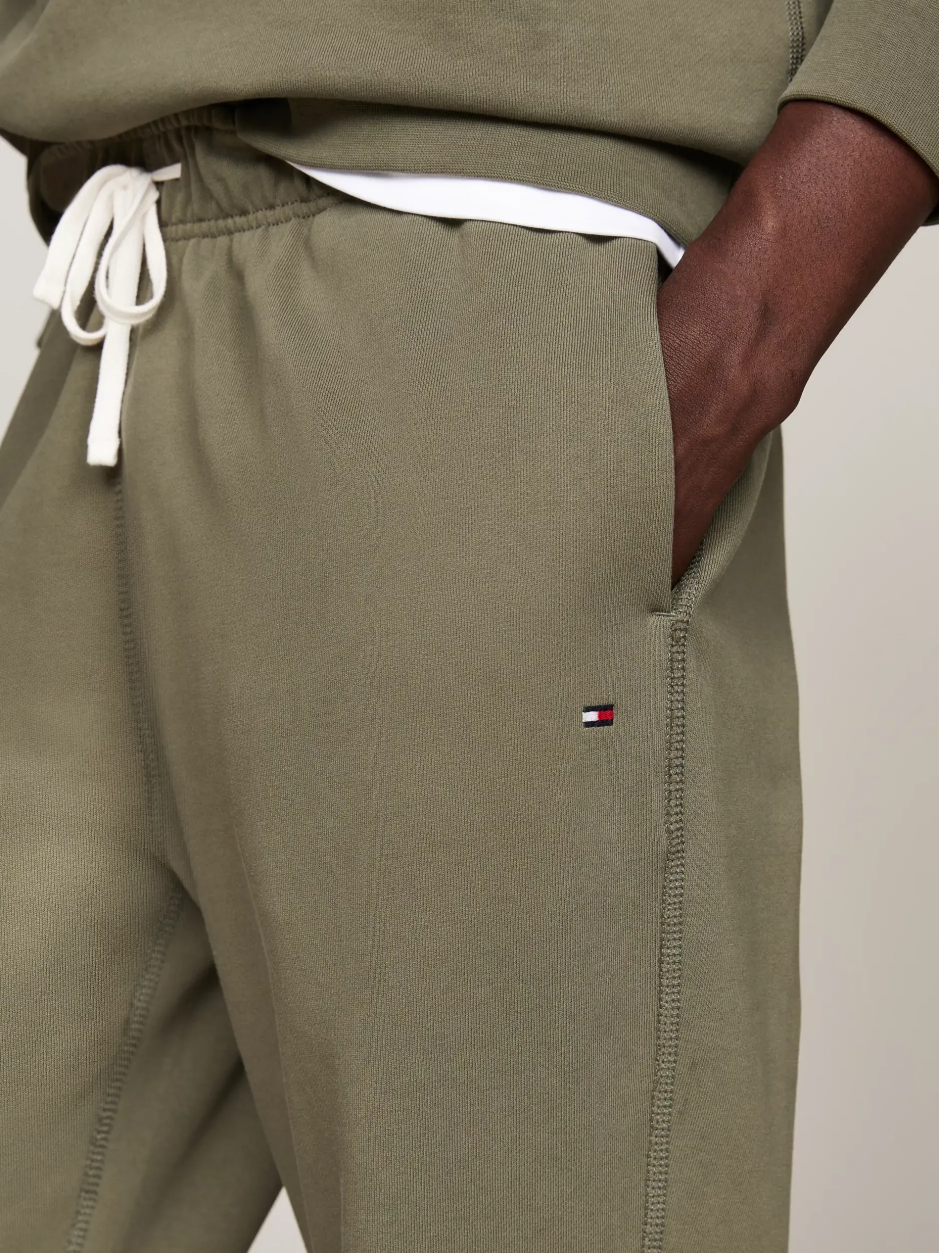 Spodnie*Tommy Hilfiger Joggery Z Mankietami Ze ściągaczem BATTLE GREEN