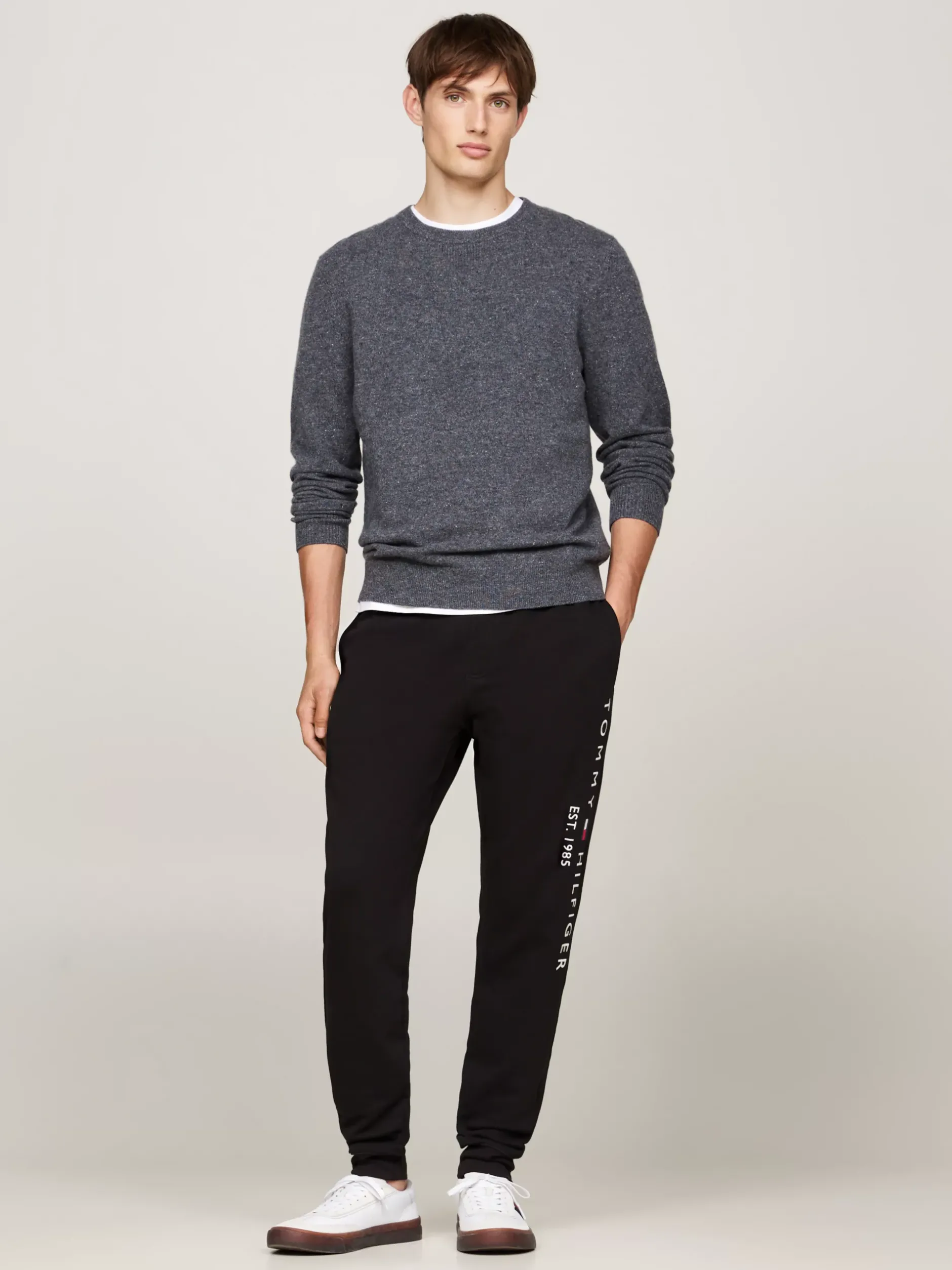 Dresy|Spodnie*Tommy Hilfiger Joggery Z Wyhaftowanym Logo I Mankietami BLACK