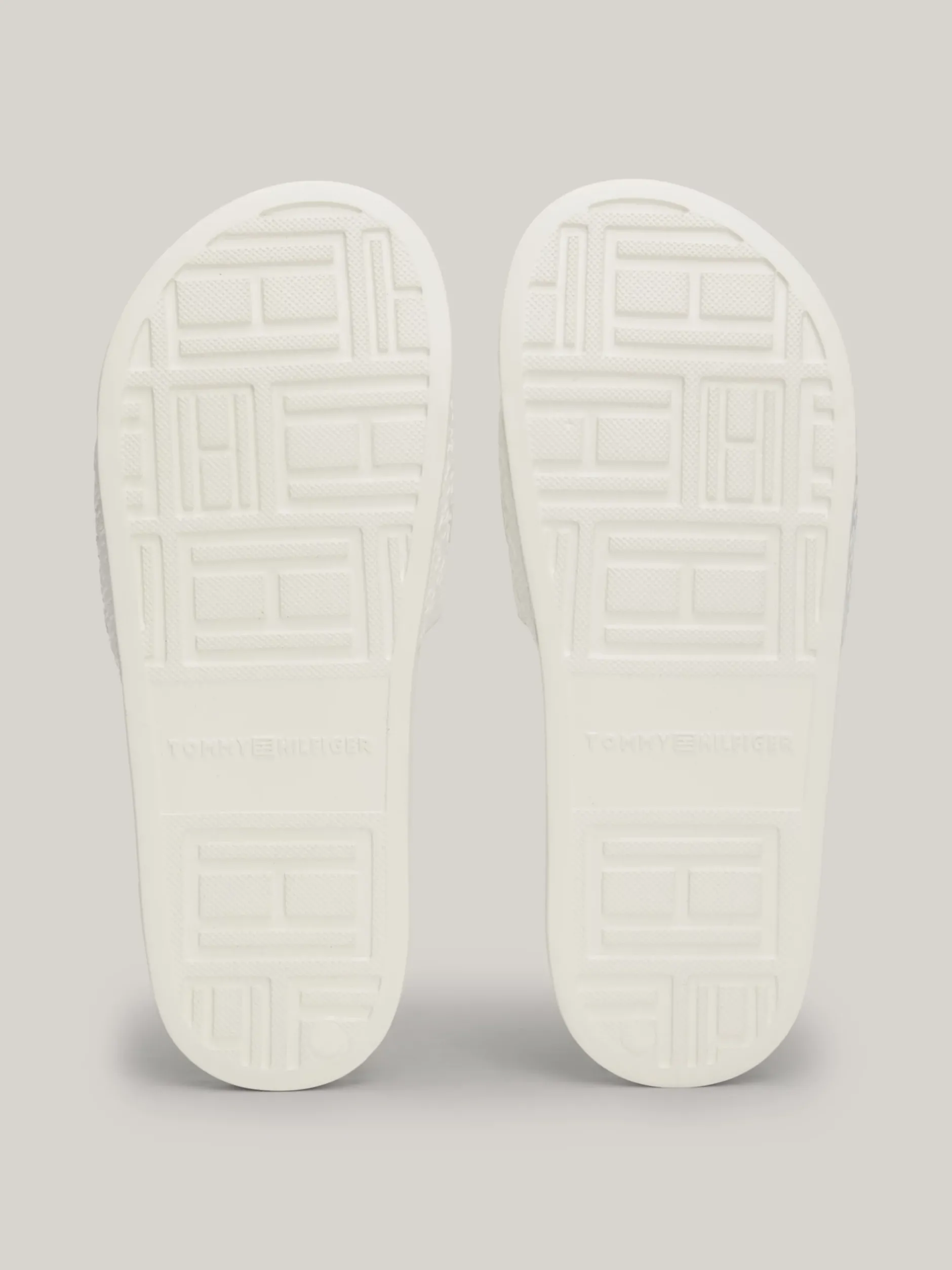 Sandały*Tommy Hilfiger Klapki Kąpielowe Z Monogramem TH ANCIENT WHITE