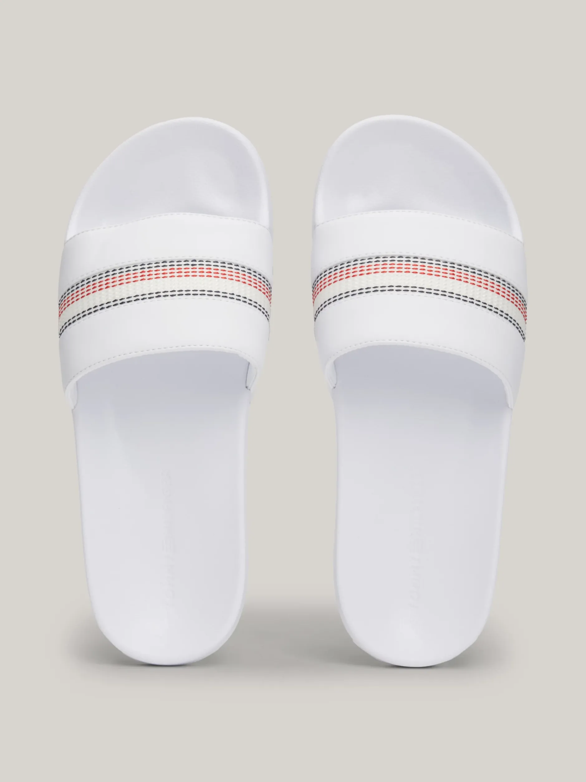 Sandały*Tommy Hilfiger Klapki Na Basen Z Ozdobnym Stębnowaniem WHITE