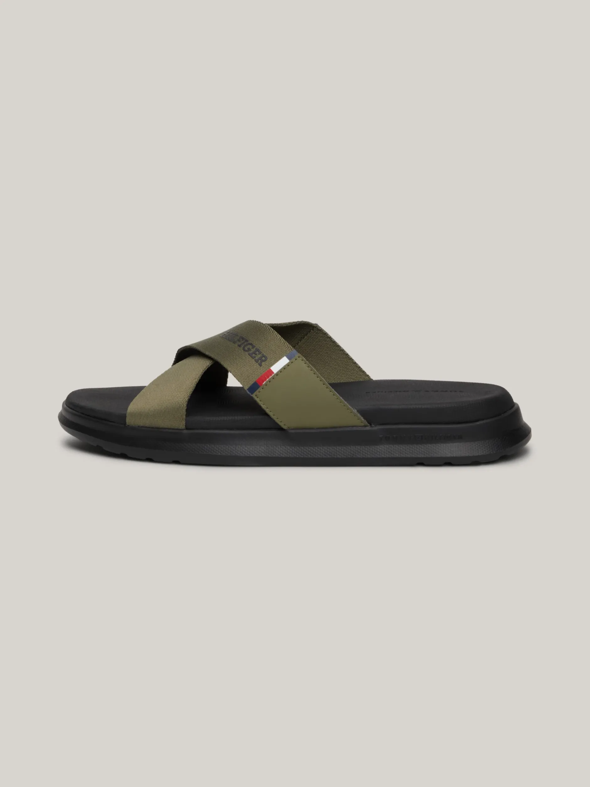 Sandały I Japonki*Tommy Hilfiger Klapki Plażowe Z Paskami Na Krzyż UTILITY OLIVE