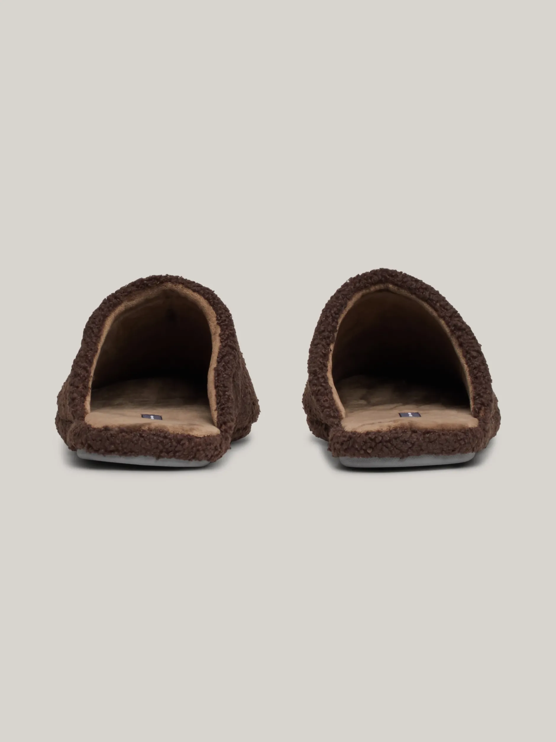 Buty Casual*Tommy Hilfiger Klapki Z Wyhaftowanym Logo DARK COFFEE