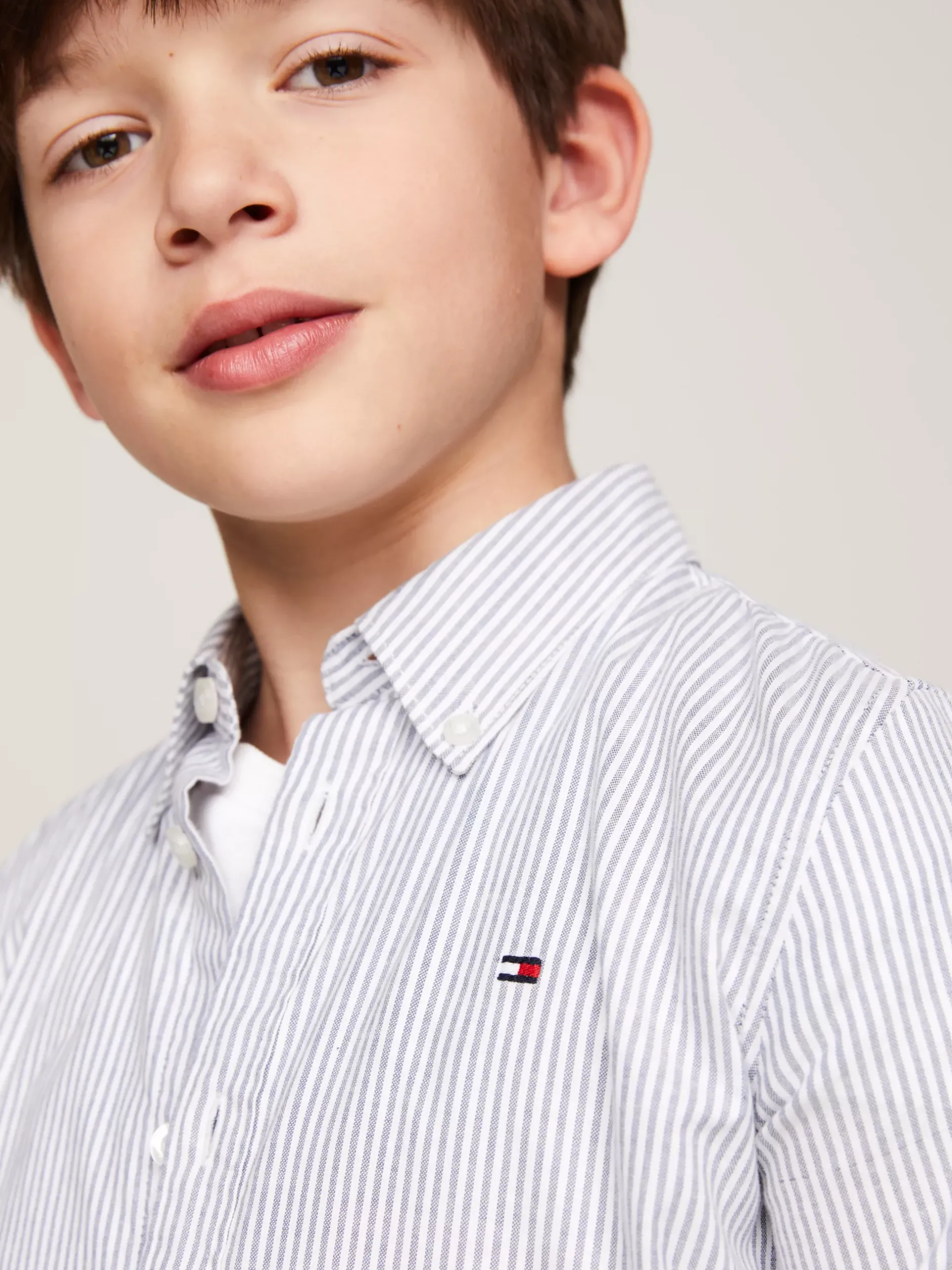 Koszule*Tommy Hilfiger Koszula Essential Flex W Delikatne Prążki AEGEAN SEA/WHITE