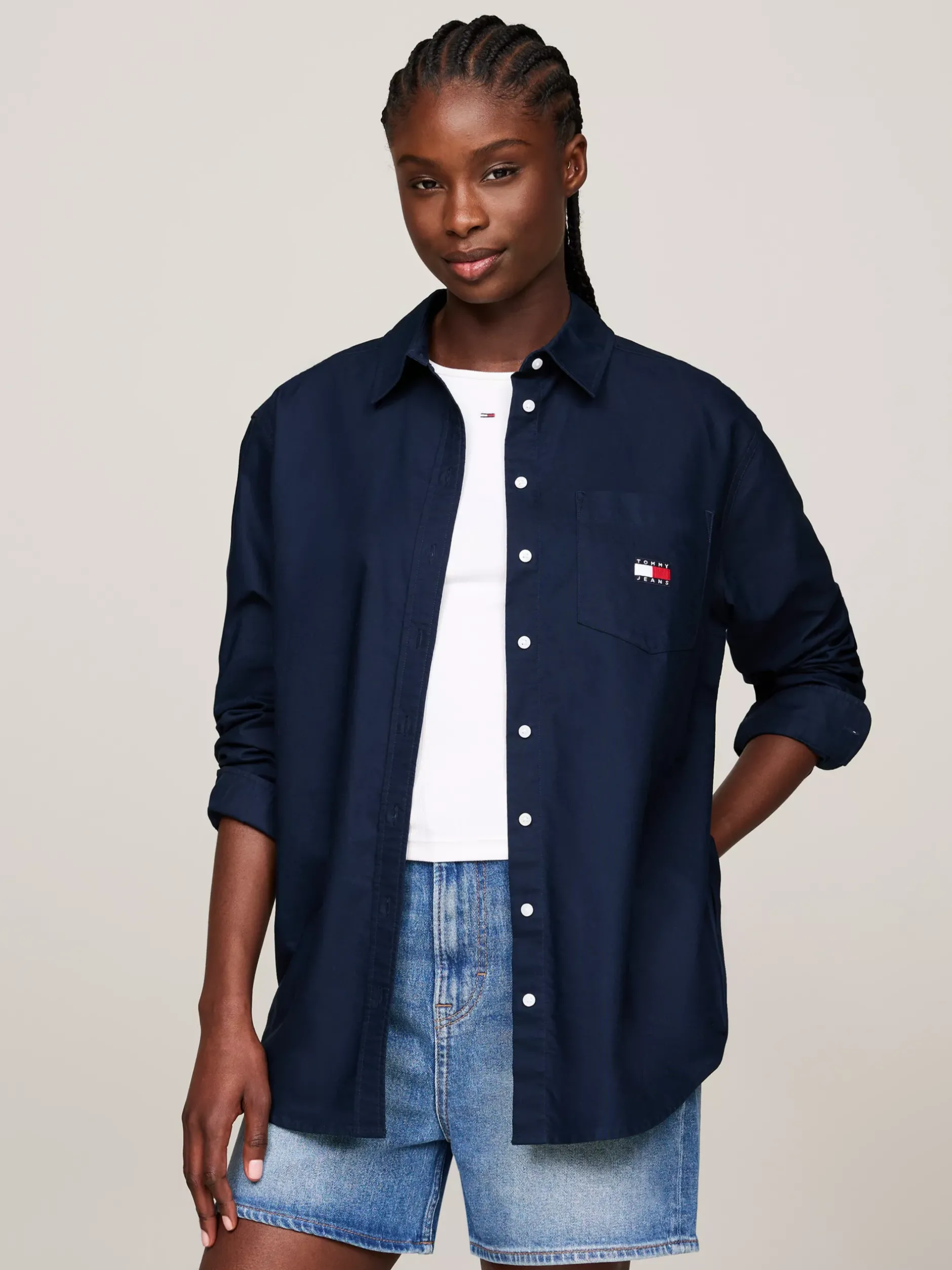 Koszule & Bluzki*Tommy Hilfiger Koszula O Kroju Boyfriend Z Naszywką DARK NIGHT NAVY