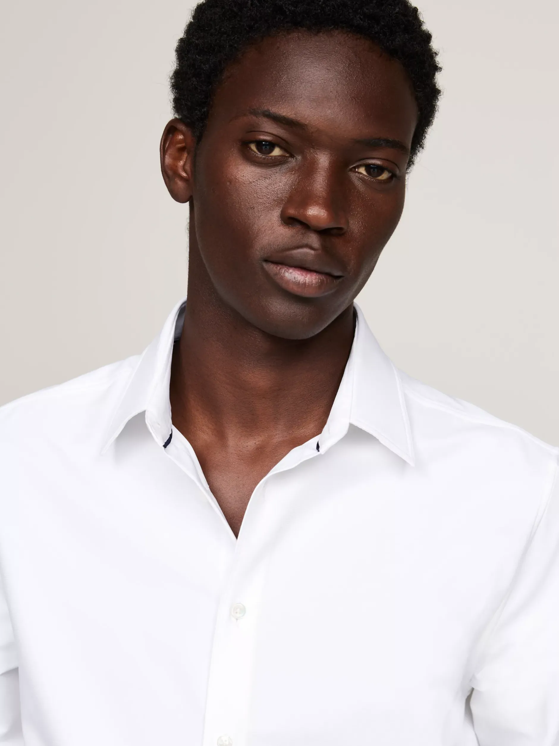 Koszule*Tommy Hilfiger Koszula O Wąskim Kroju Smart Casual Z Tkaniny OPTIC WHITE
