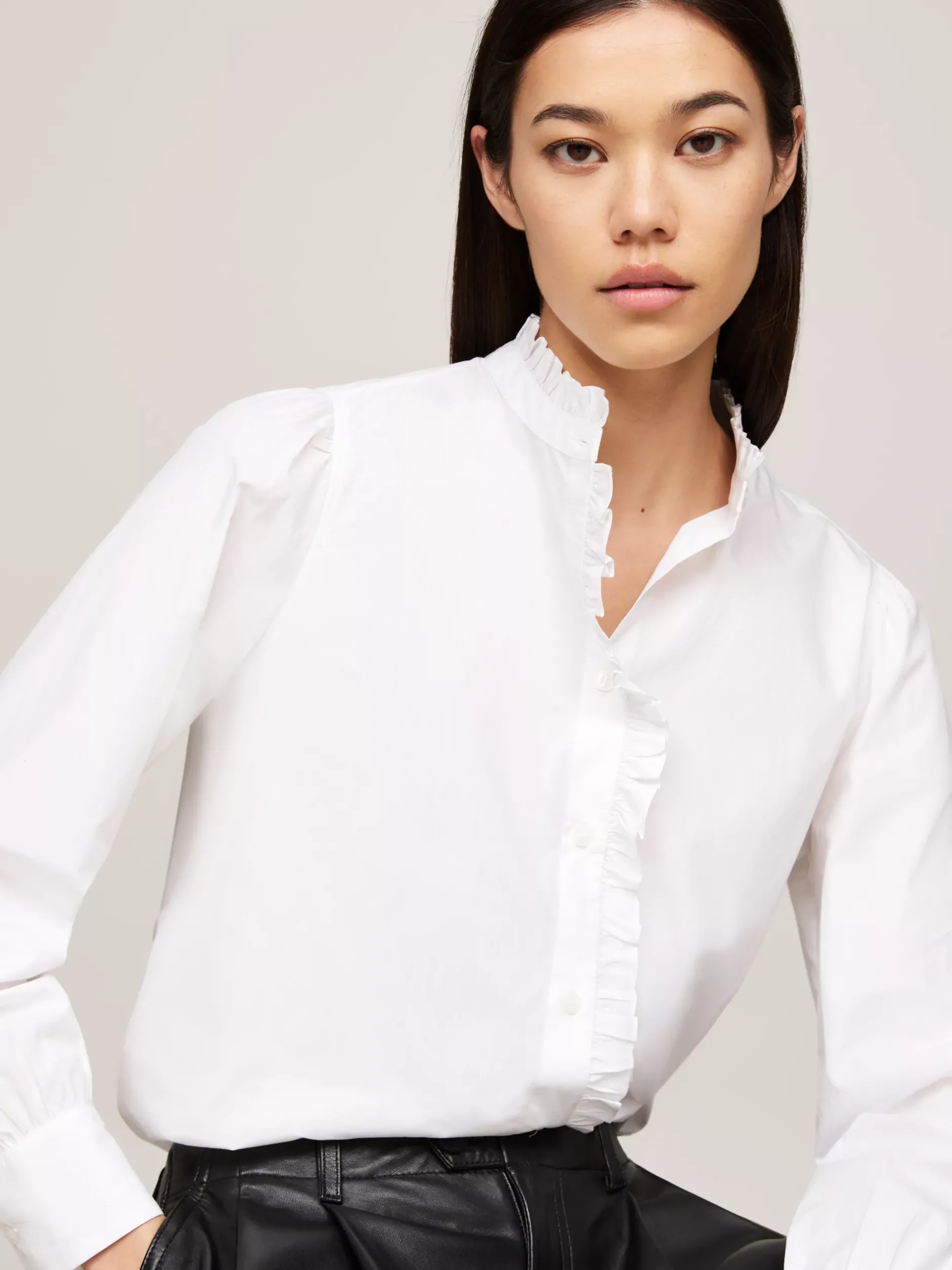 Koszule & Bluzki*Tommy Hilfiger Koszula Z Półgolfem Ozdobionym Falbanką TH OPTIC WHITE