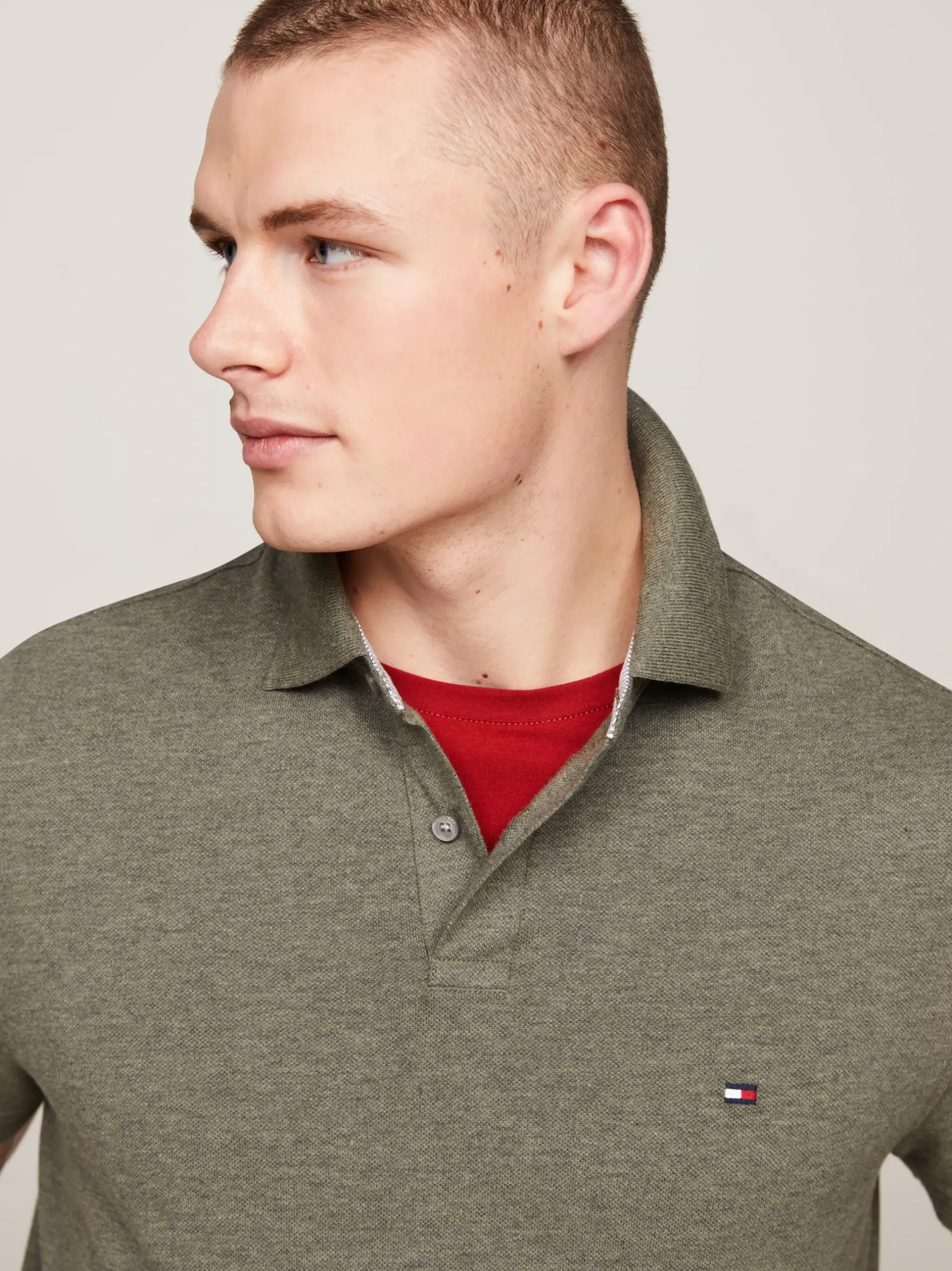 Koszulki Polo*Tommy Hilfiger Koszulka Polo O Regularnym Kroju Z Flagą 1985 Collection UTILITY OLIVE HEATHER