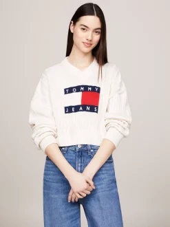 Swetry|Dzianina*Tommy Hilfiger Krótki Sweter Z Dekoltem W Szpic I Flagą Tommy ANCIENT WHITE