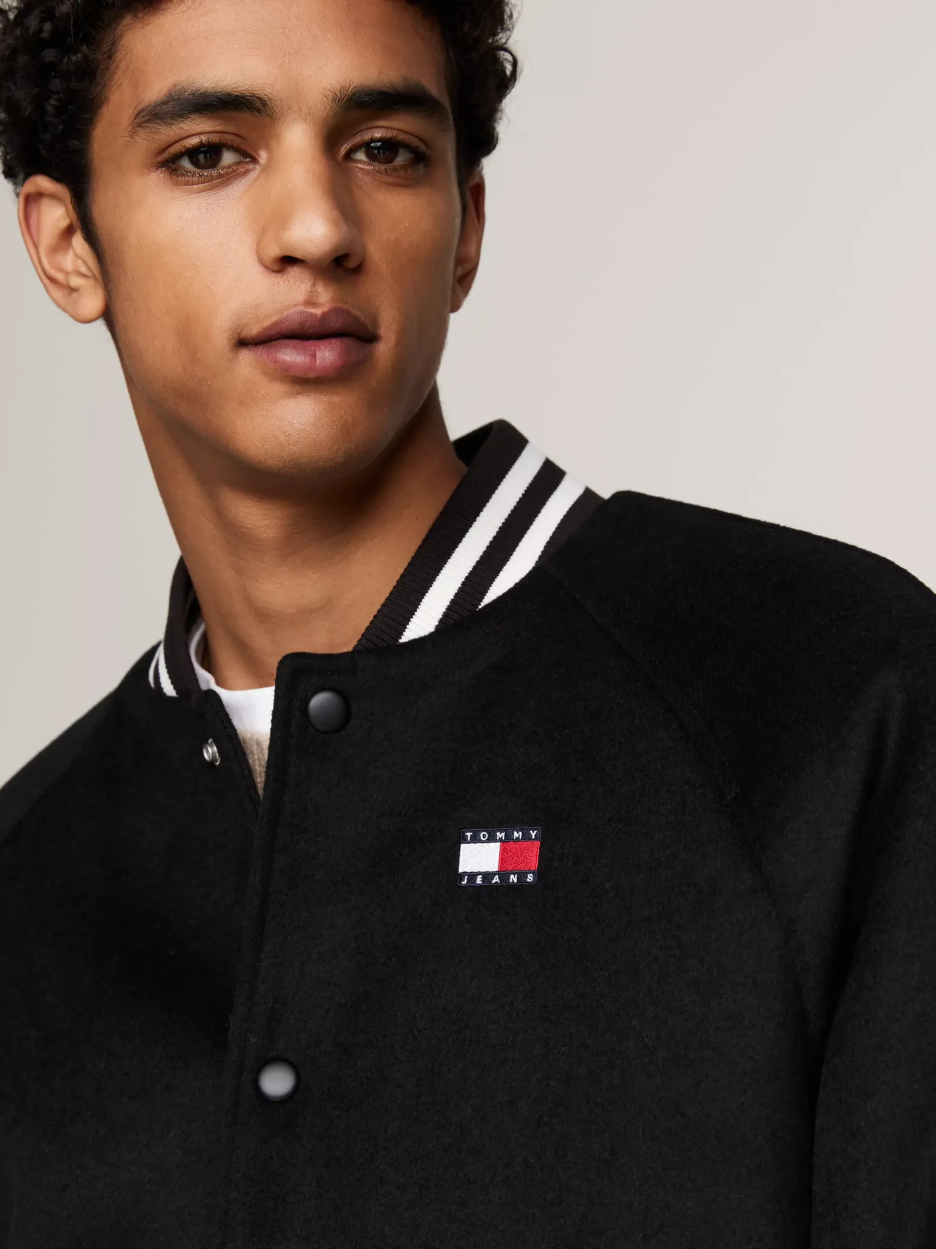 Kurtki & Płaszcze|Bomberki*Tommy Hilfiger Kurtka Bomber Z Kontrastowymi Detalami BLACK