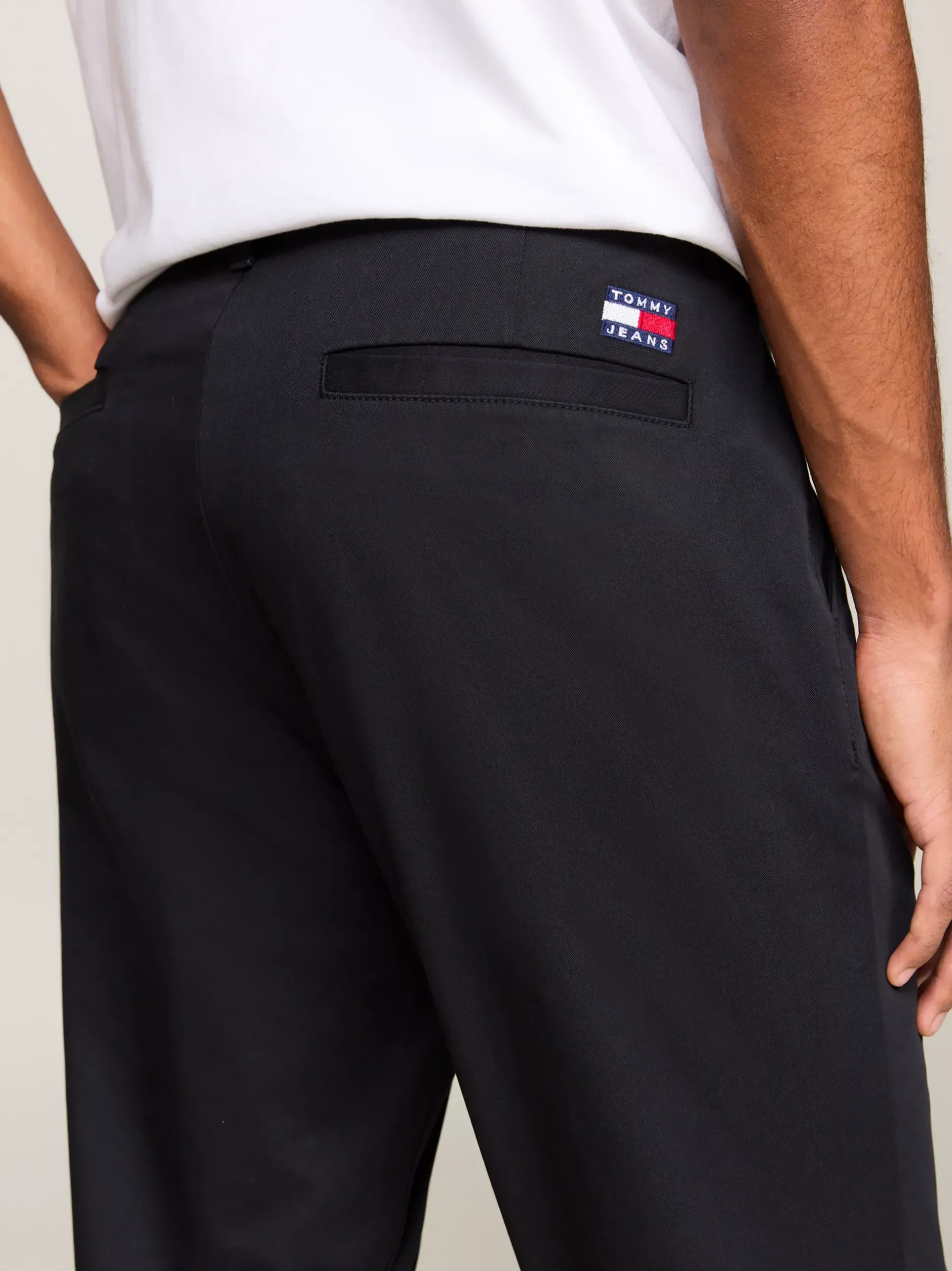 Spodnie*Tommy Hilfiger Lekkie Chinosy Austin O Wąskim Kroju BLACK