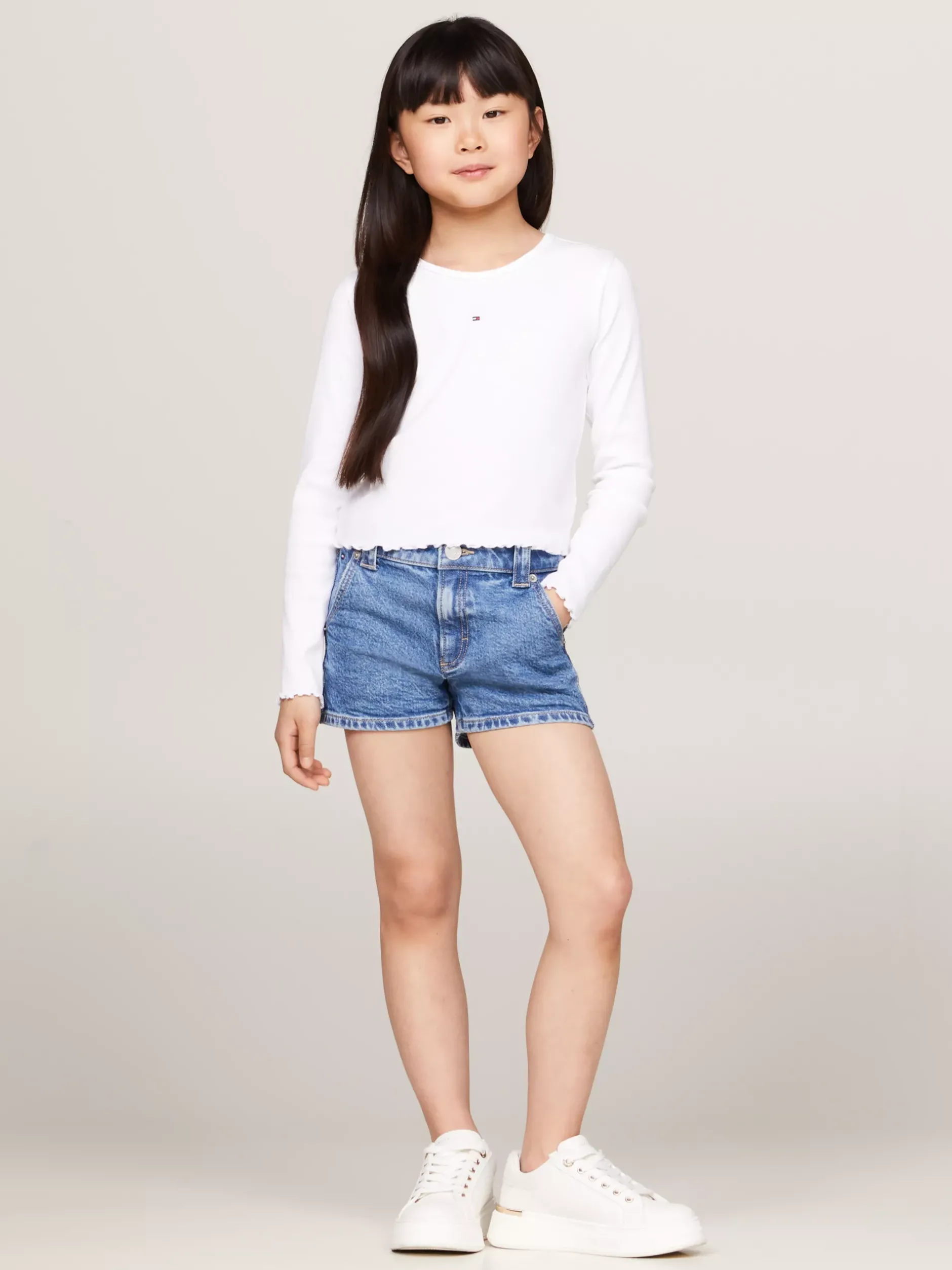 Topy I T-Shirty*Tommy Hilfiger Longsleeve Essential Z Falbankowym Wykończeniem WHITE
