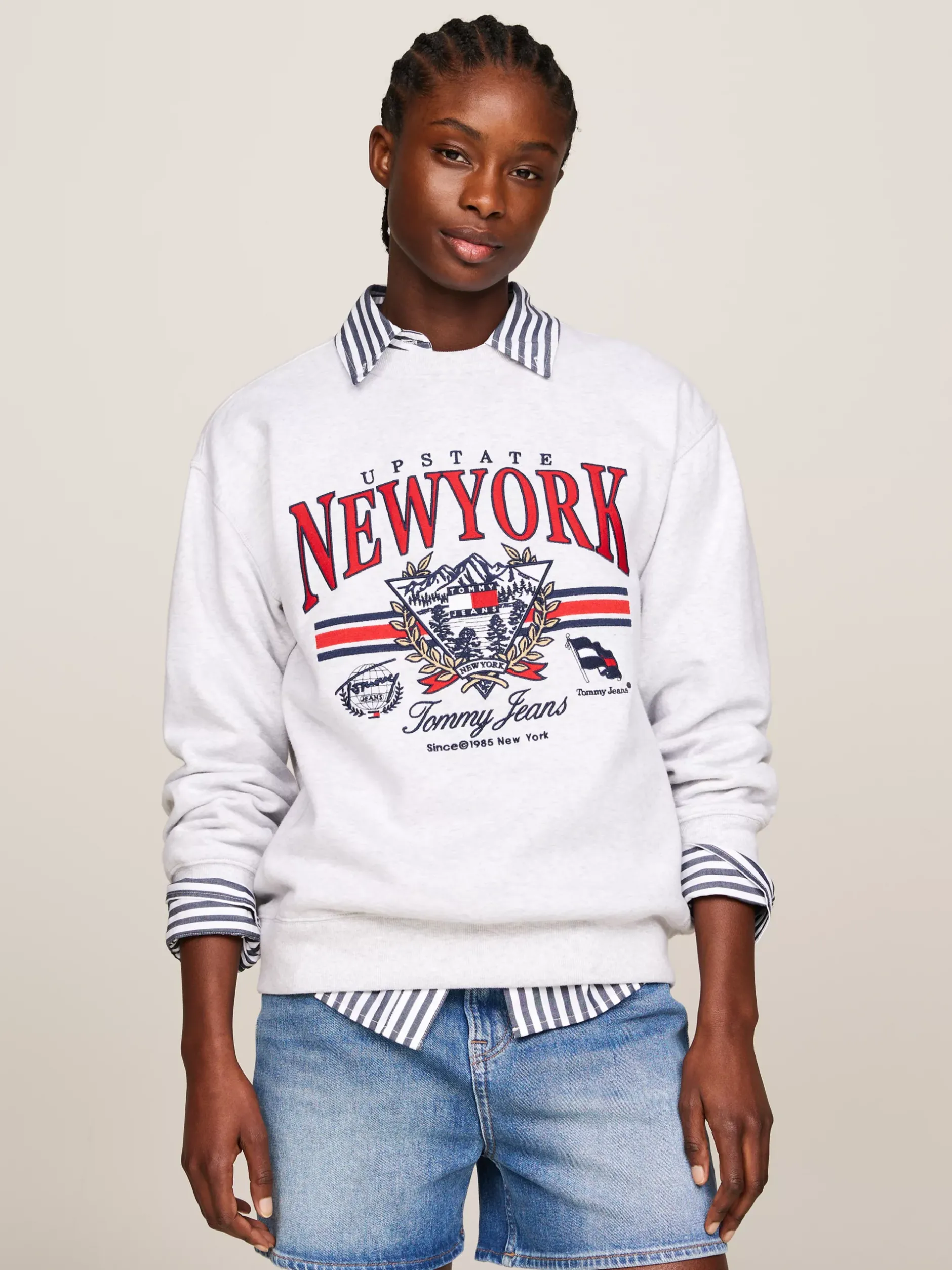 Bluzy Dresowe & Z Kapturem*Tommy Hilfiger Luźna Bluza Prep Explorer Z Logo W Stylu Vintage SILVER GREY HTR