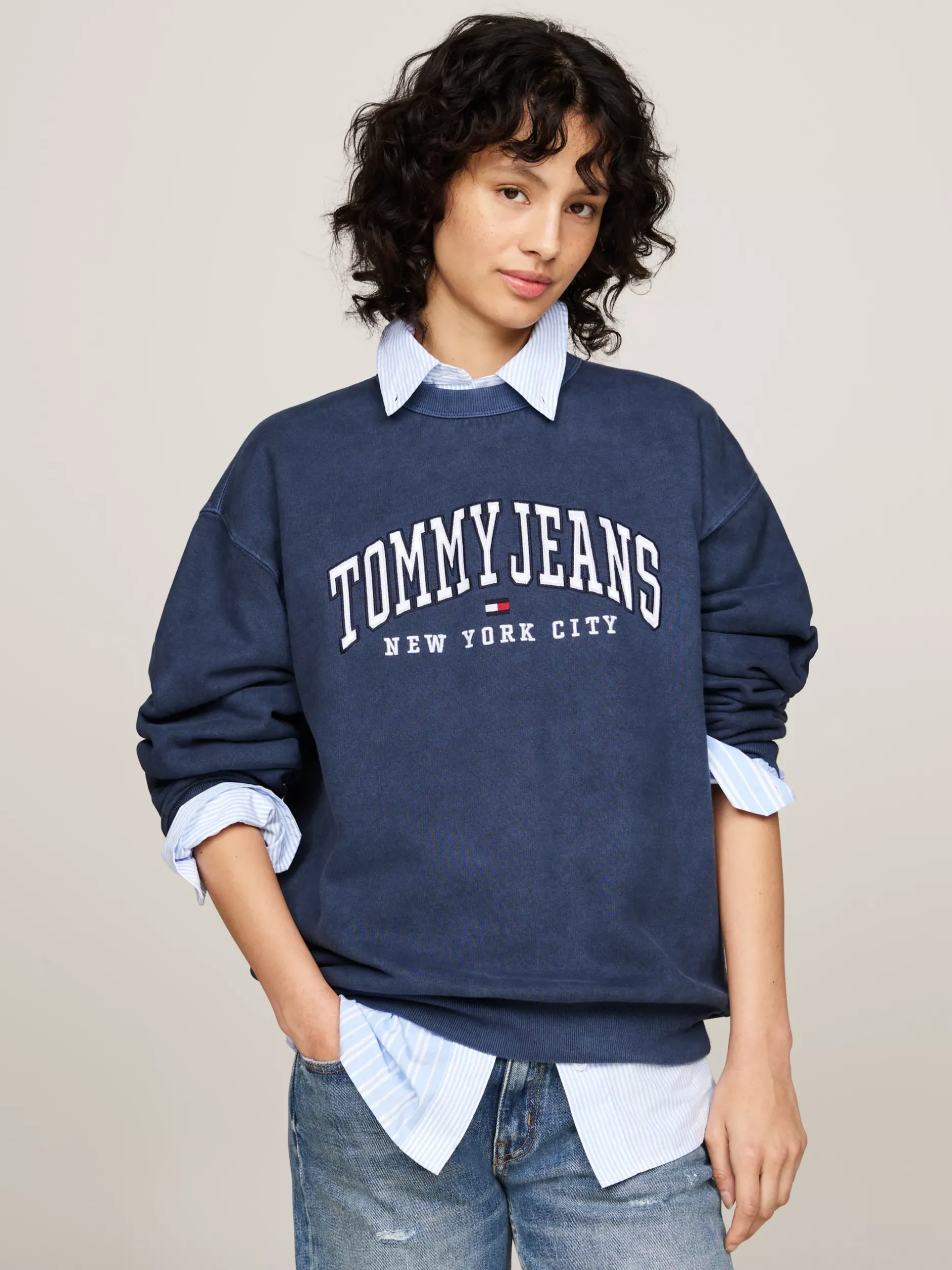 Bluzy Dresowe & Z Kapturem*Tommy Hilfiger Luźna Bluza Z Okrągłym Dekoltem W Stylu Varsity DARK NIGHT NAVY
