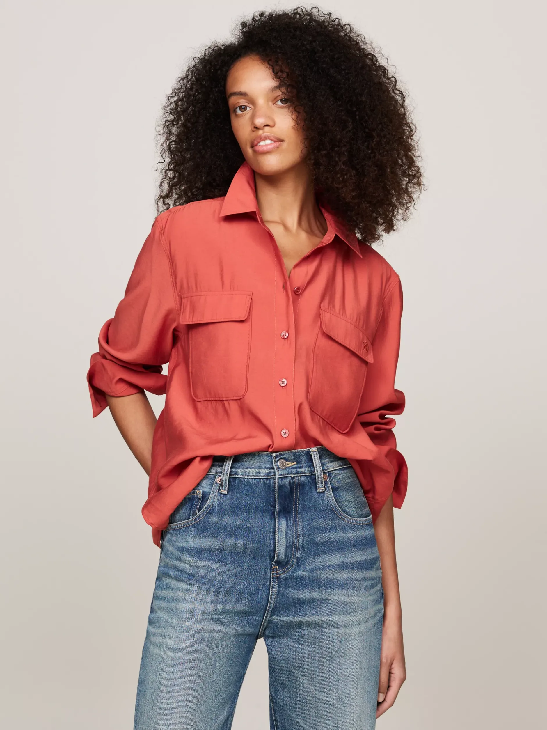 Koszule & Bluzki*Tommy Hilfiger Luźna Koszula Z Naszywką I Kieszeniami TERRA RED