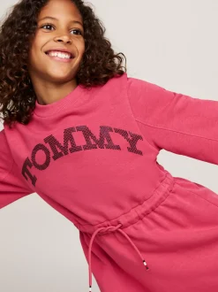 Sukienki*Tommy Hilfiger Luźna Sukienka Dresowa Z Logo W Stylu Varsity HERITAGE PINK