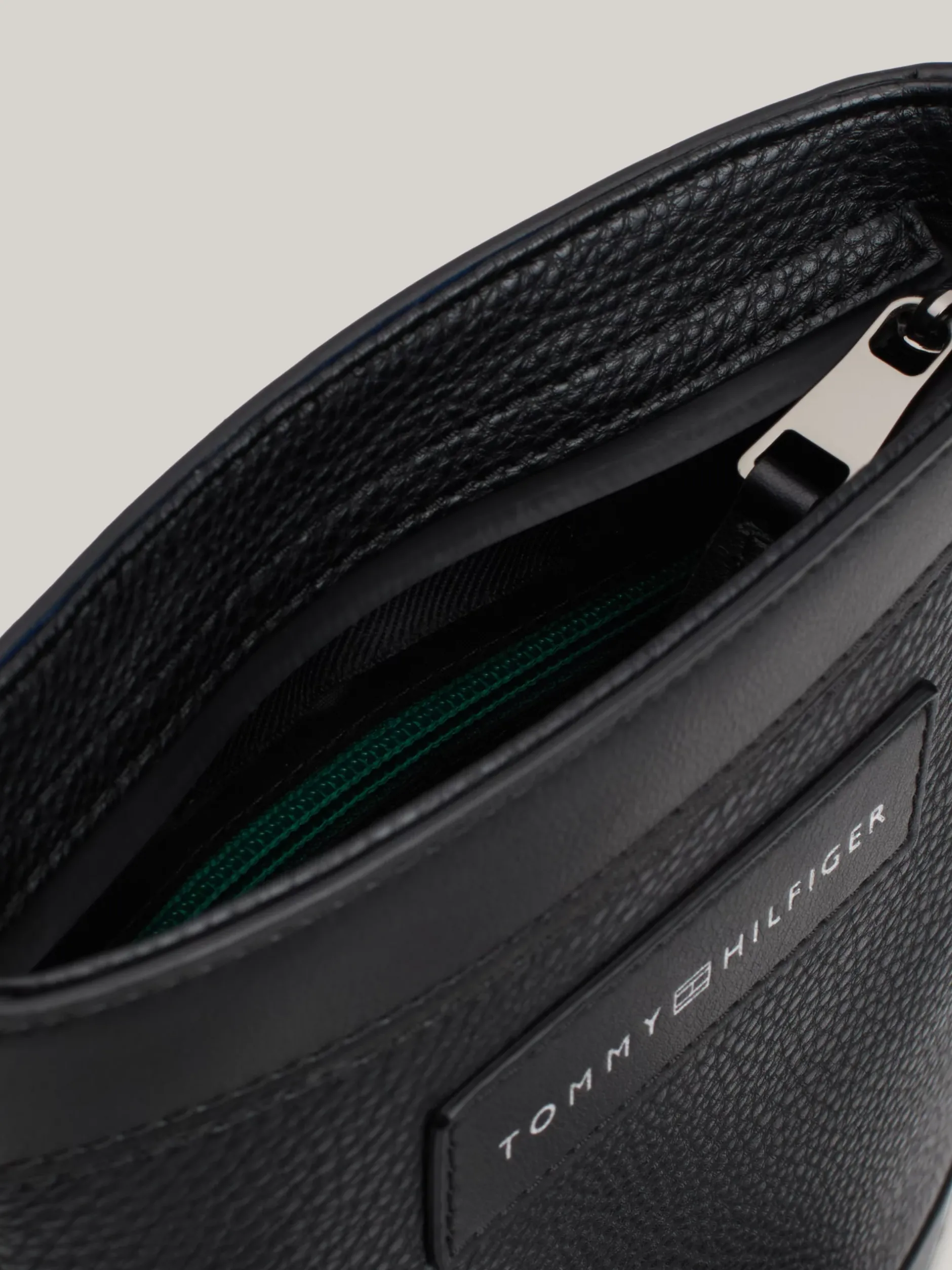 Torebki Na Pasku*Tommy Hilfiger Mała Torba Na Ramię TH Business BLACK