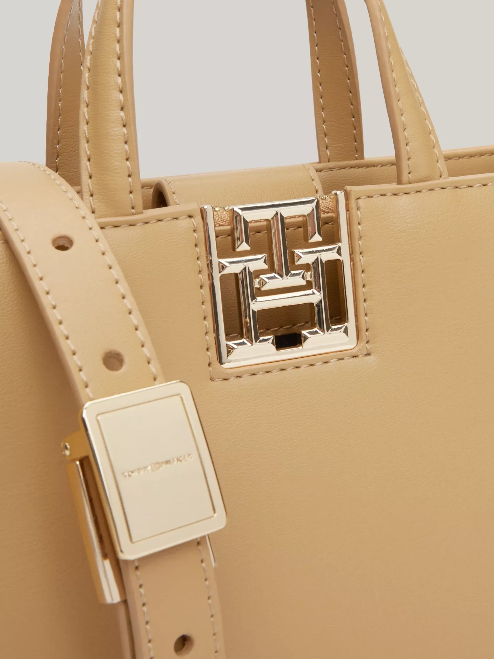 Torebki Tote*Tommy Hilfiger Mała Torba Typu Tote Z Paskiem Na Ramię CLASSIC KHAKI