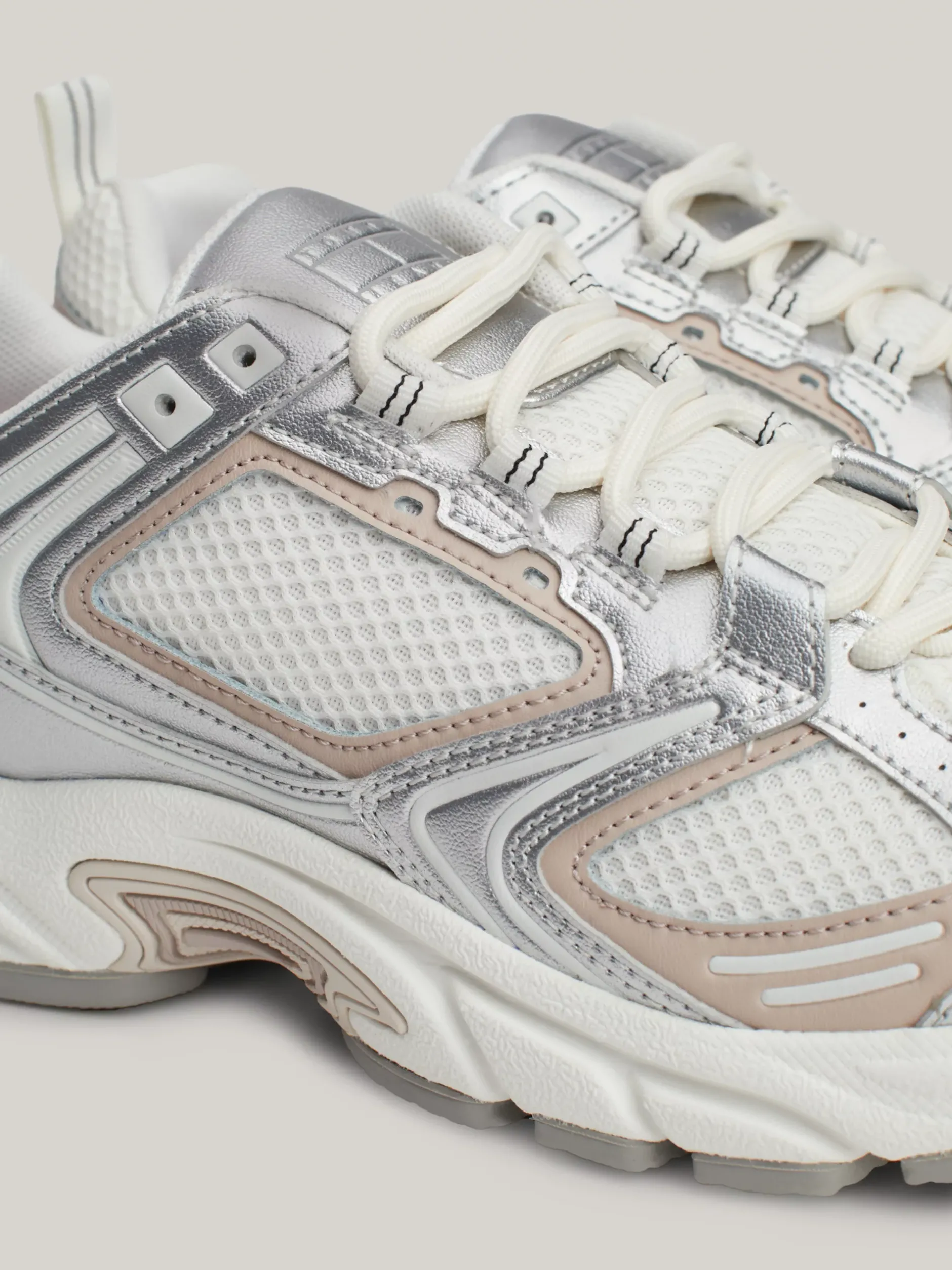 Sneakersy*Tommy Hilfiger Metaliczne Buty Do Biegania DRIFTY DUNES