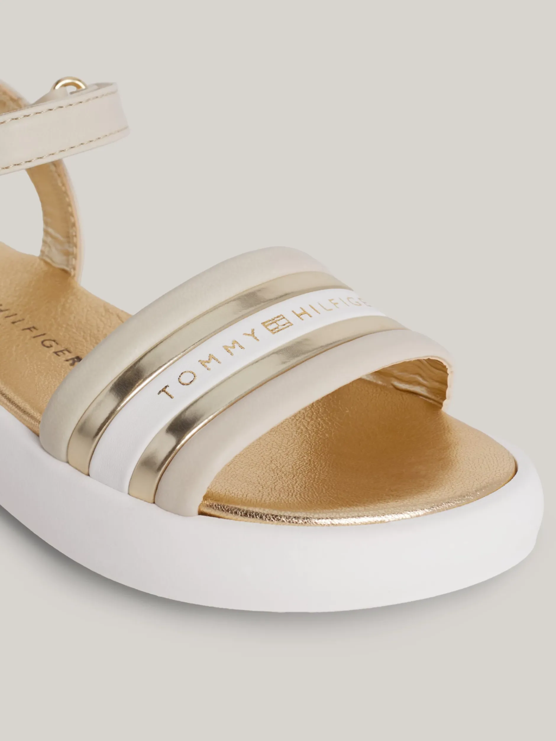 Obuwie I Akcesoria*Tommy Hilfiger Metaliczne Sandały Z Zapięciem Na Rzep I Logo BEIGE