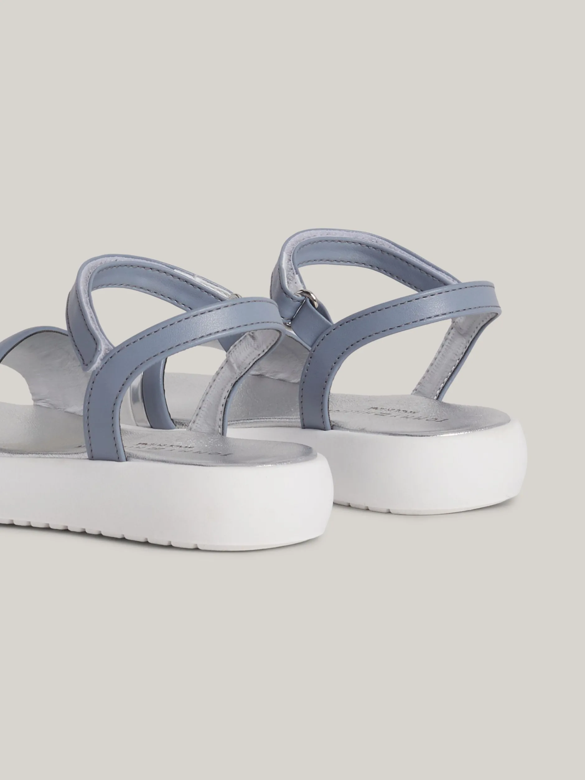 Obuwie I Akcesoria*Tommy Hilfiger Metaliczne Sandały Z Zapięciem Na Rzep I Logo DENIM