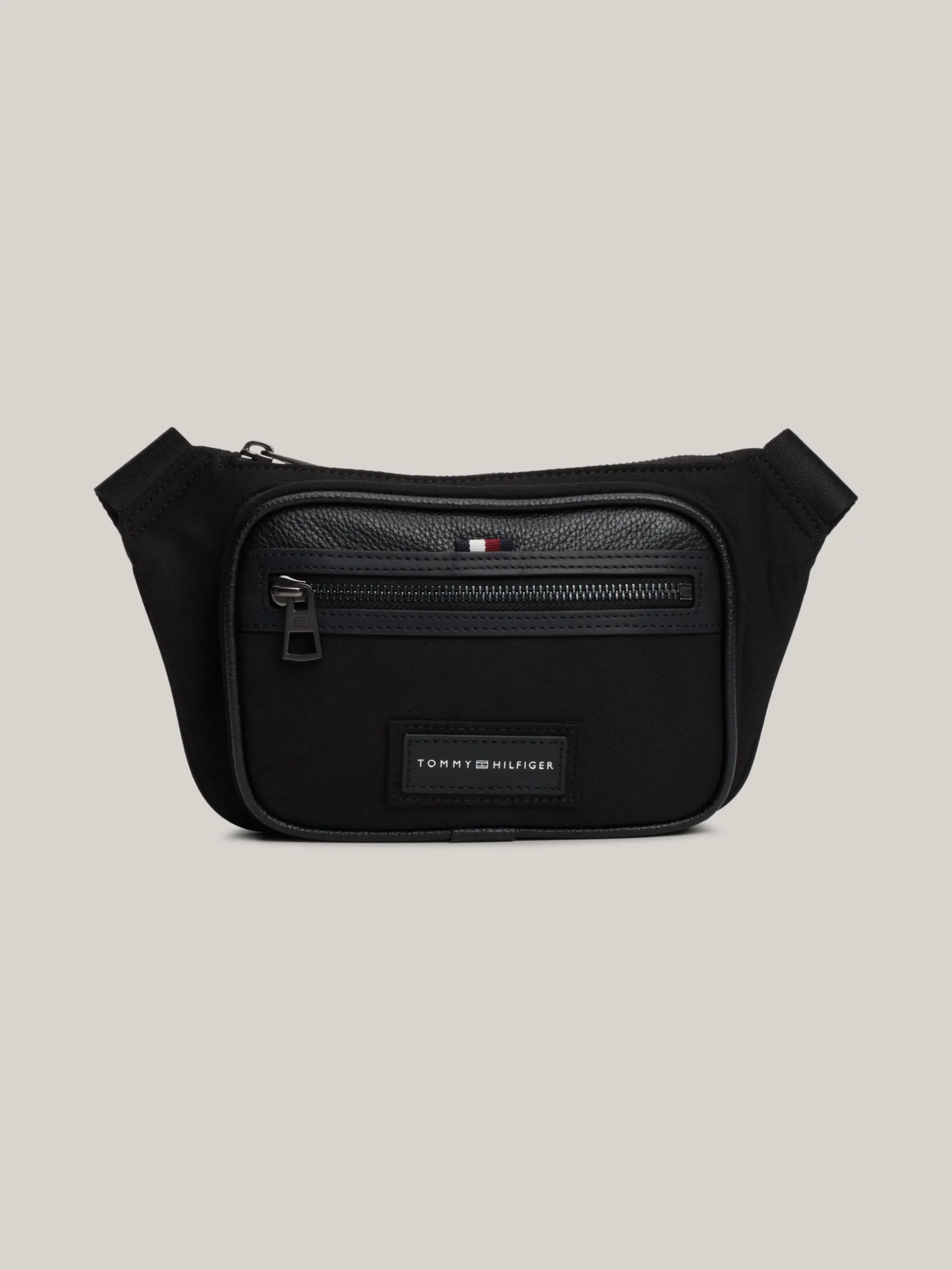Torebki Na Pasku*Tommy Hilfiger Nerka Z Kolekcji Casual Z Naszywką Z Logo BLACK