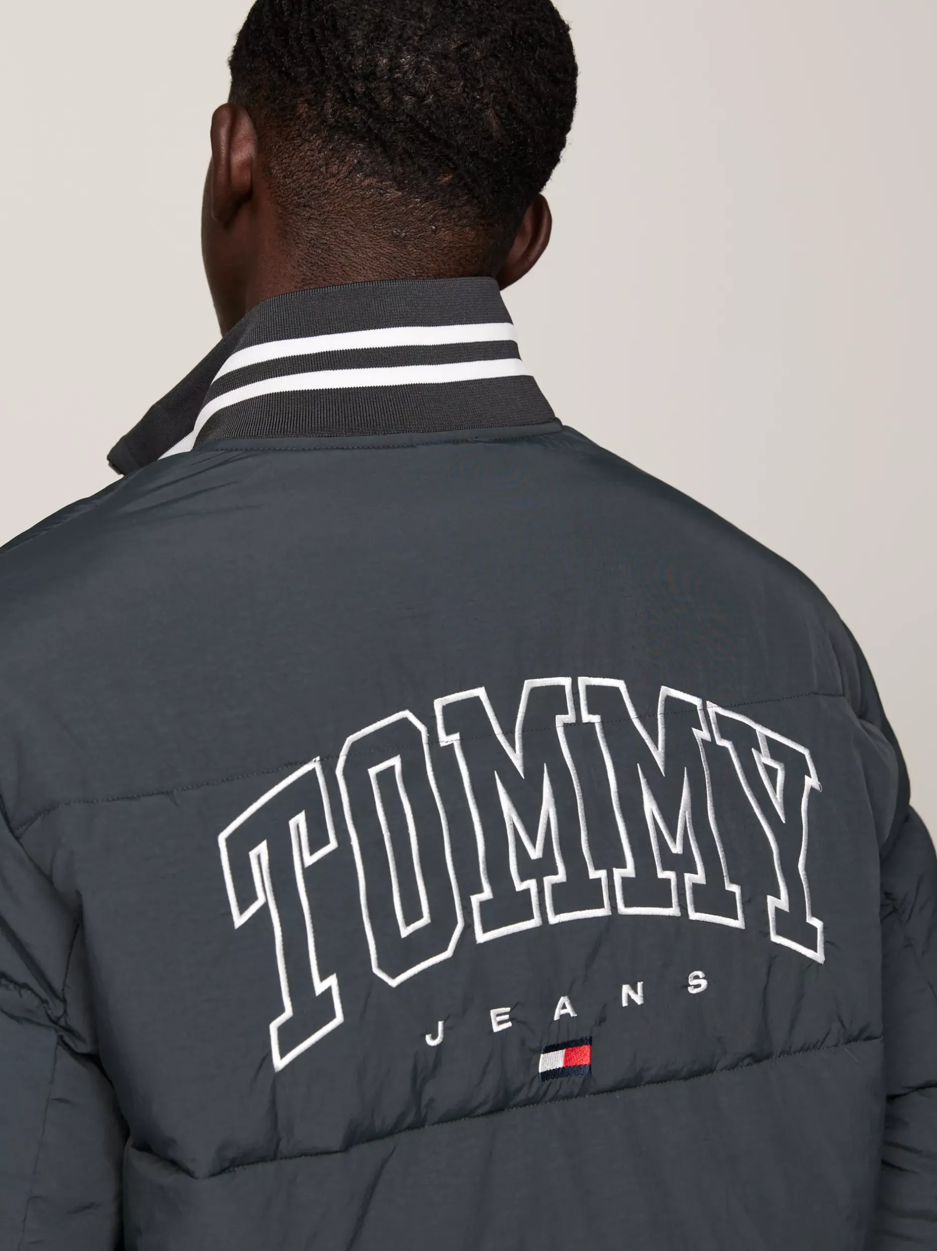 Kurtki & Płaszcze*Tommy Hilfiger Nieprzemakalna Kurtka Puchowa Varsity NEW CHARCOAL