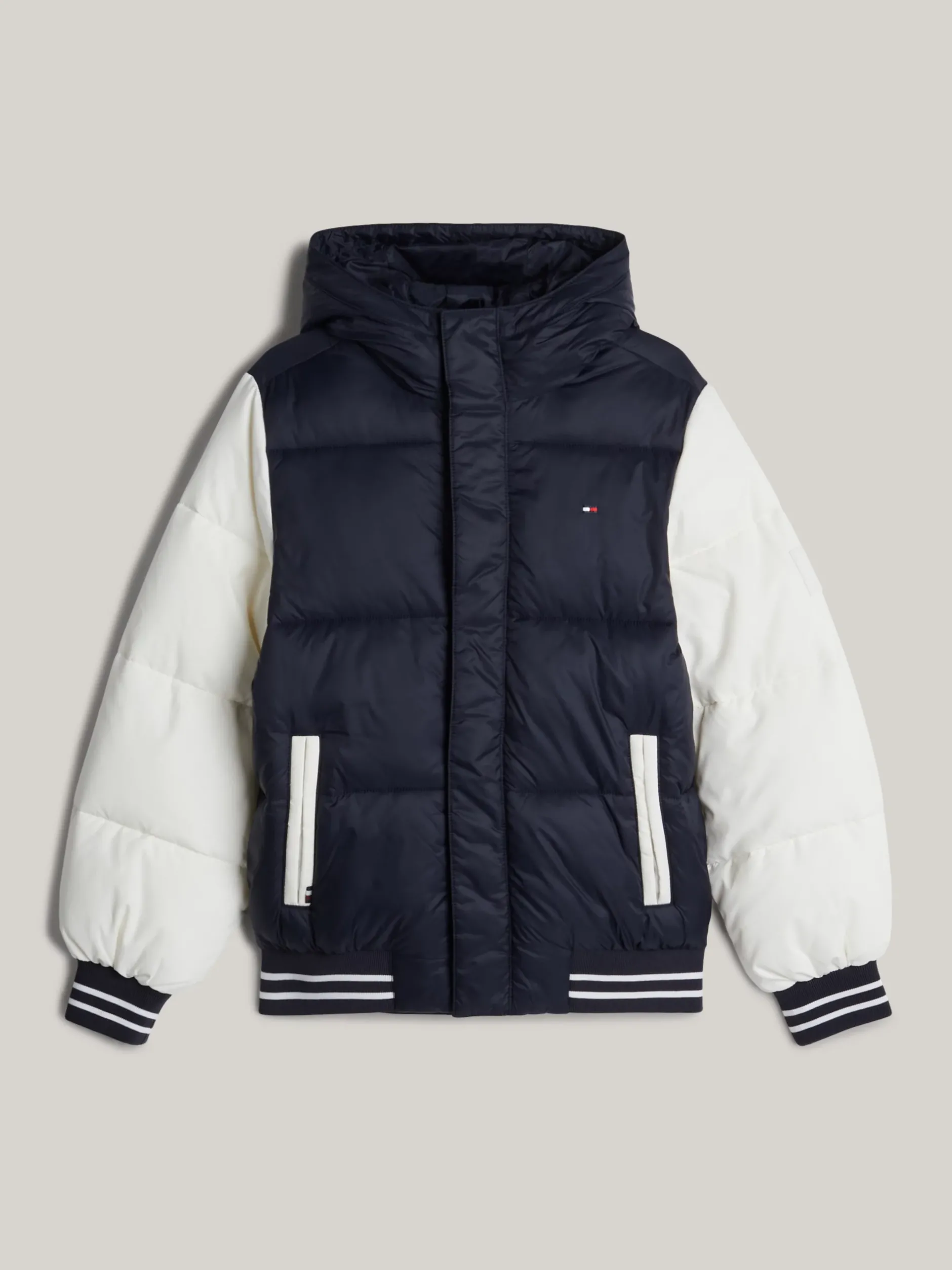 Kurtki*Tommy Hilfiger Pikowana Kurtka Adaptive Z Blokami Kolorów DESERT SKY COLORBLOCK