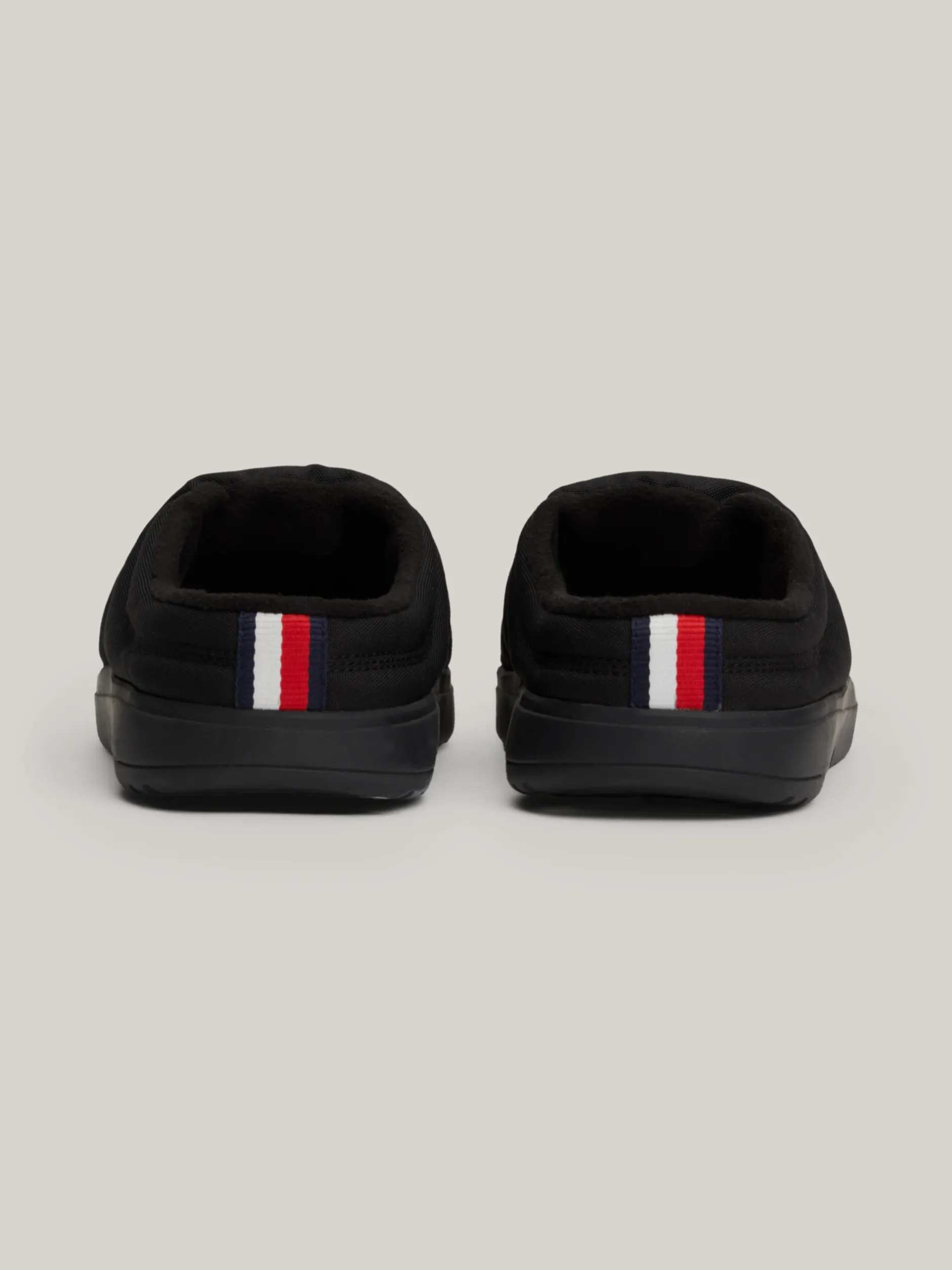Buty Casual*Tommy Hilfiger Pikowane Kapcie Z Logo BLACK