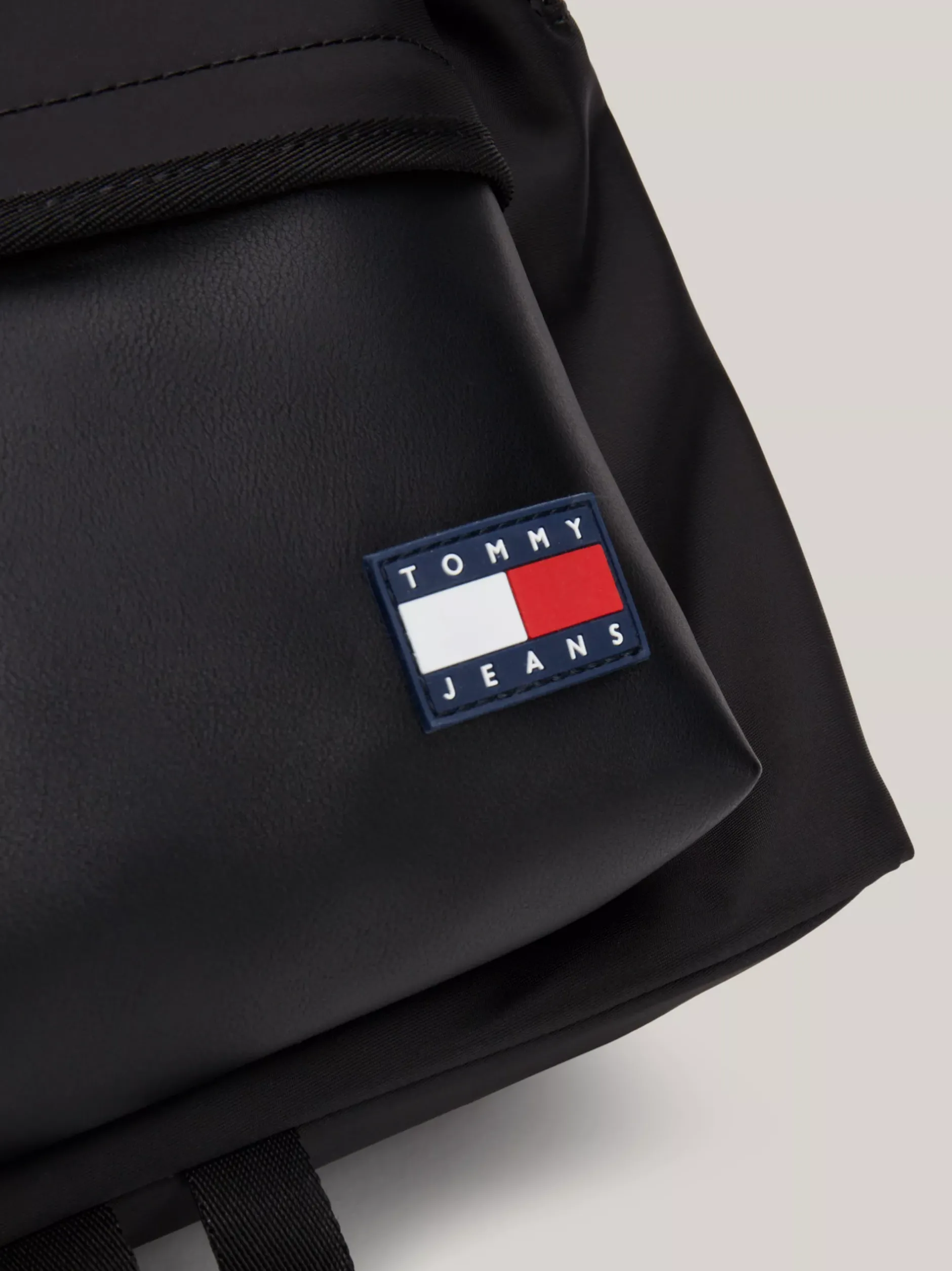 Plecaki*Tommy Hilfiger Plecak O Fasonie Kopułowym Z Logo BLACK