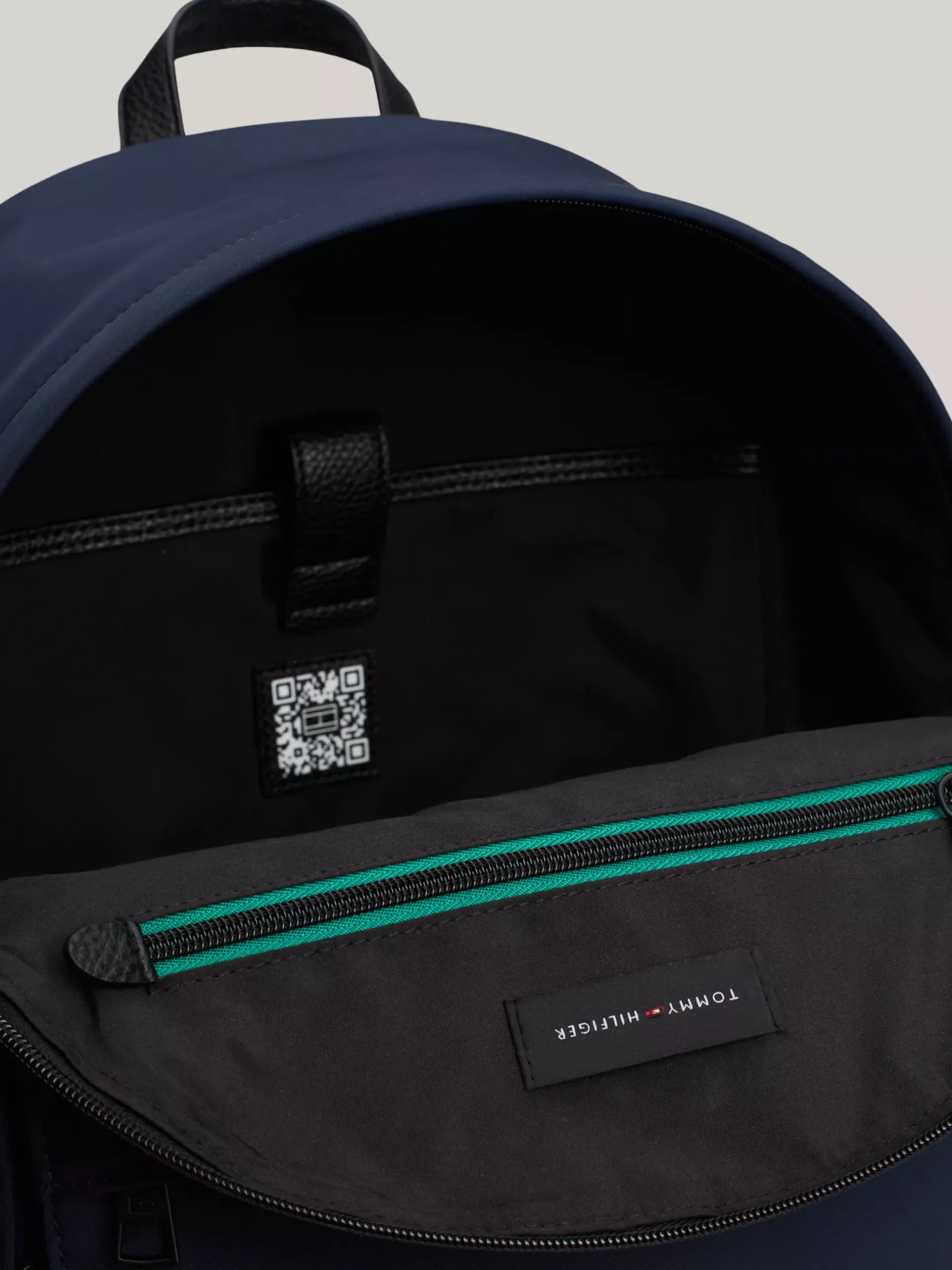 Plecaki*Tommy Hilfiger Plecak O Fasonie Kopułowym Z Teksturowanym Logo SPACE BLUE