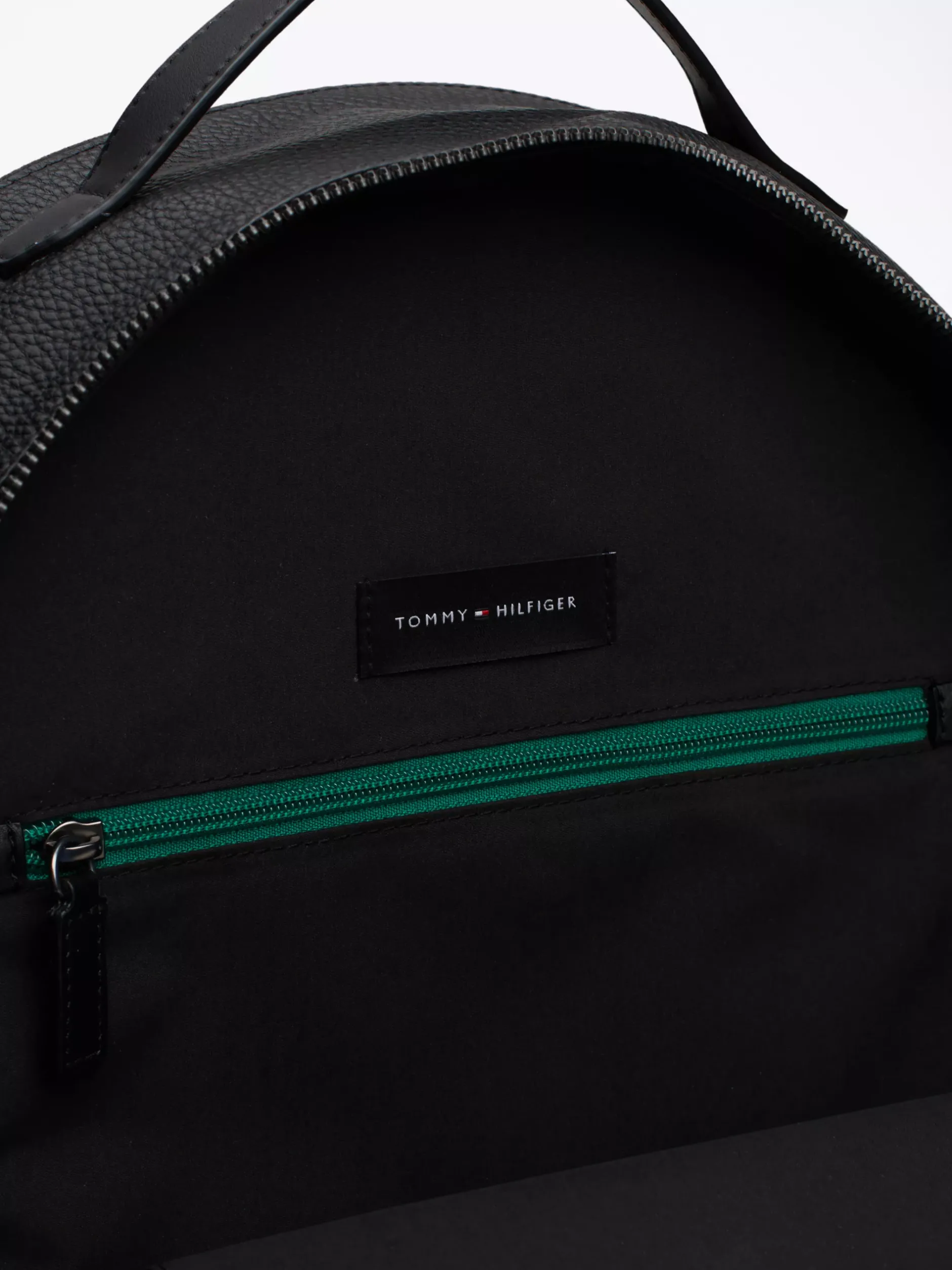 Plecaki*Tommy Hilfiger Plecak TH Monogram O Groszkowanej Fakturze BLACK