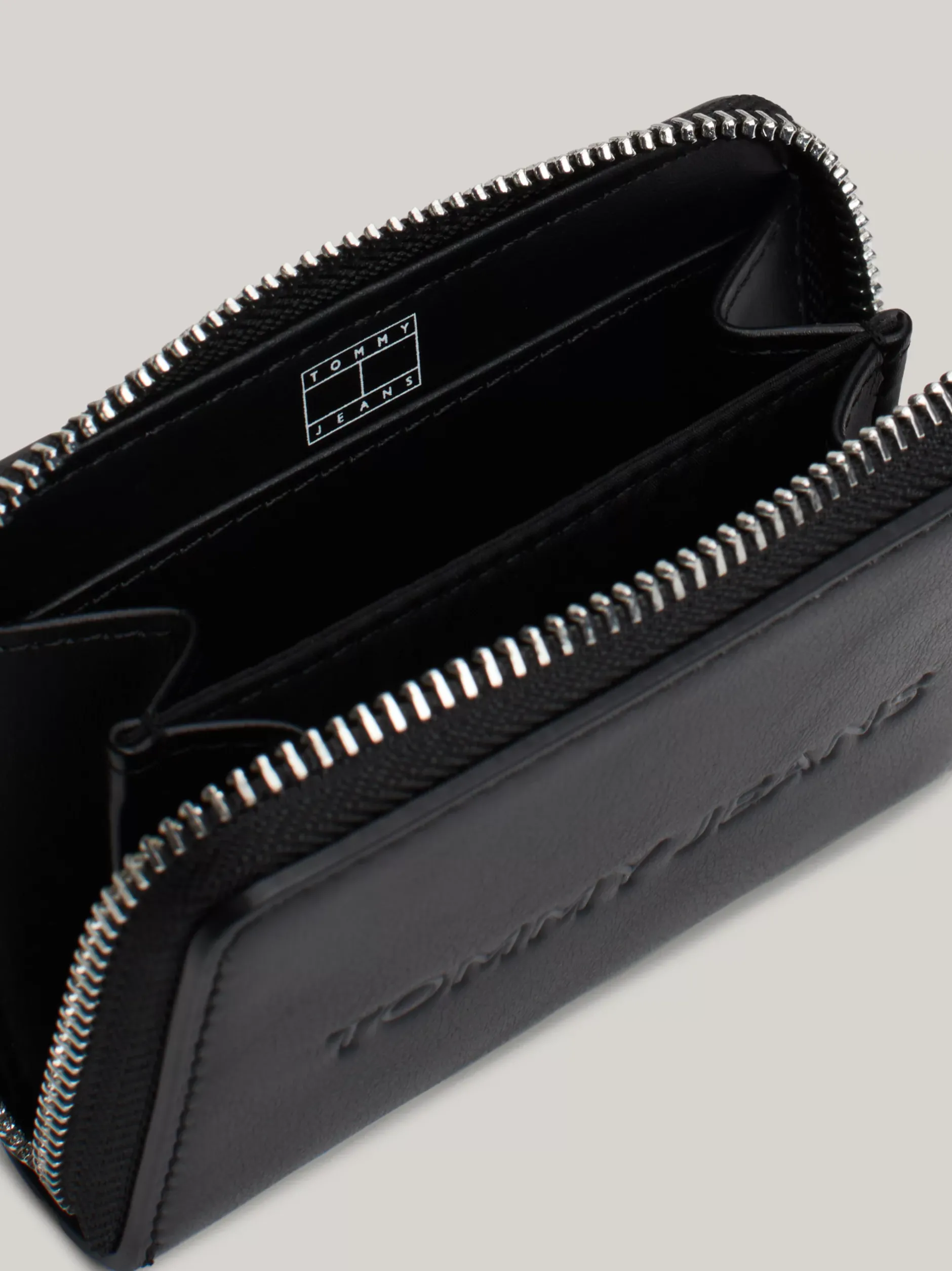 Portfele & Breloczki Do Kluczy*Tommy Hilfiger Portfel Essential Zapinany Na Zamek Z Logo BLACK