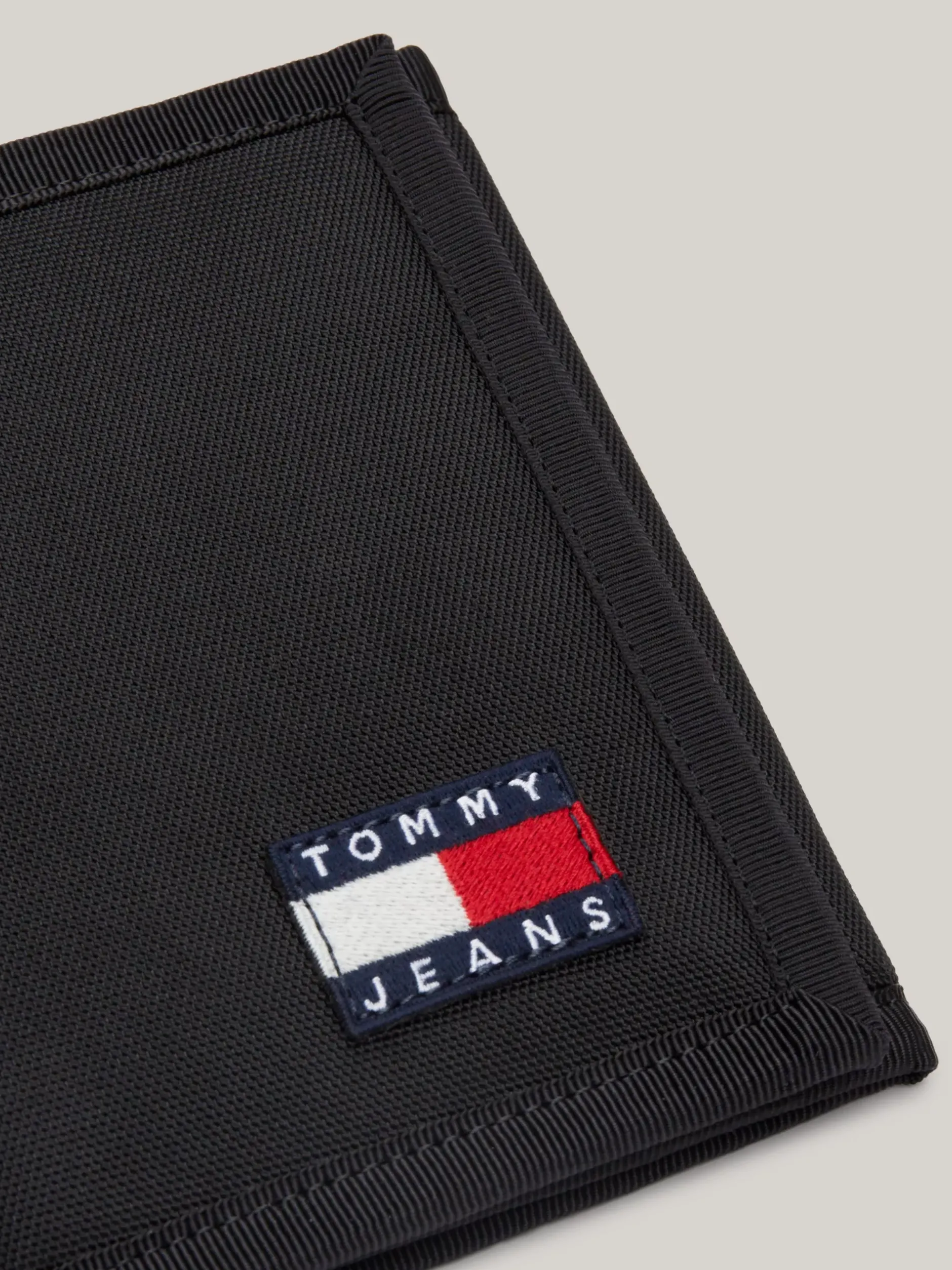 Portfele & Breloczki Do Kluczy*Tommy Hilfiger Portfel Potrójnie Składany Essential Z Logo BLACK